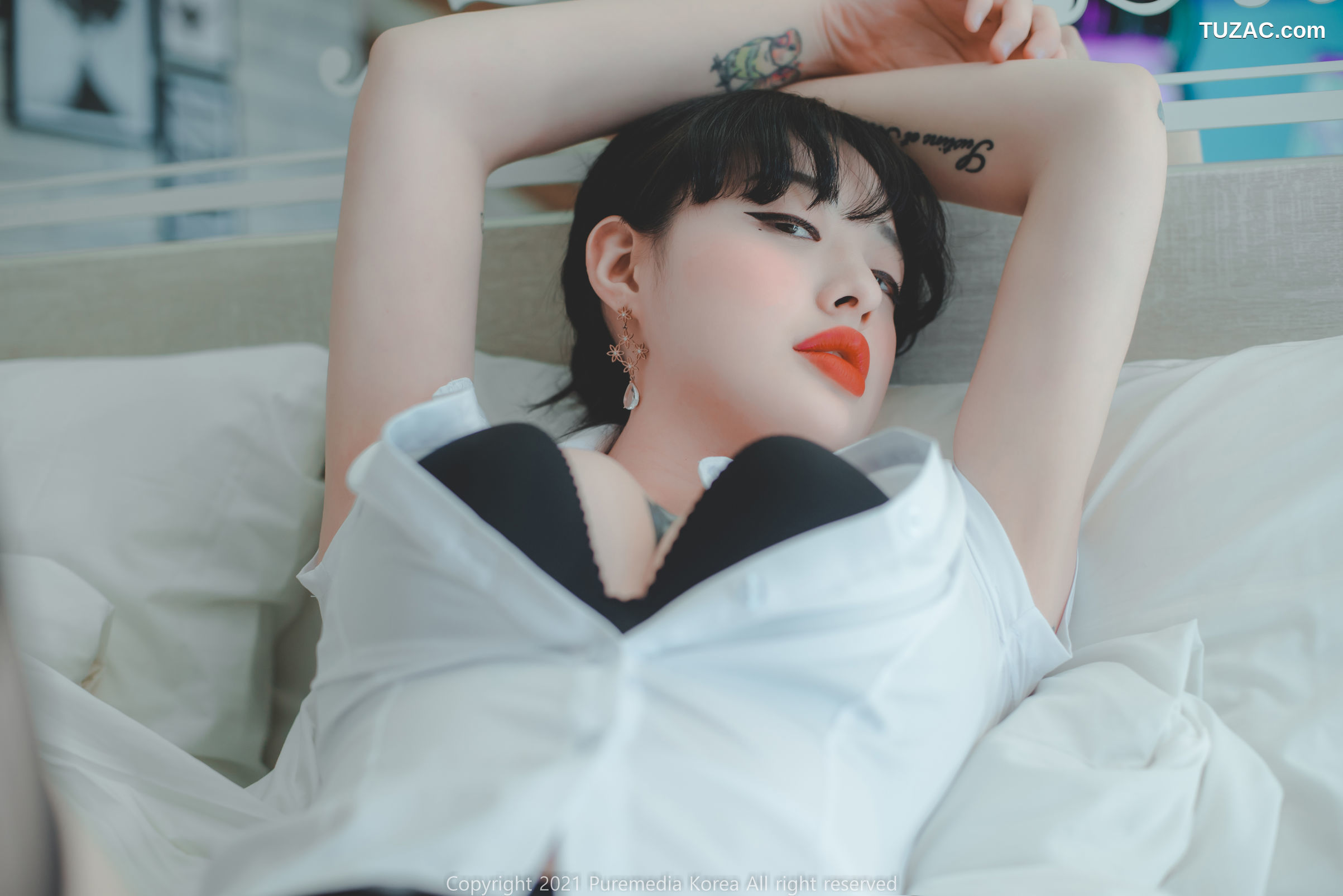 韩国美女-Seolhwa-白衬衫黑皮短裙-Pure-Media-Vol.081