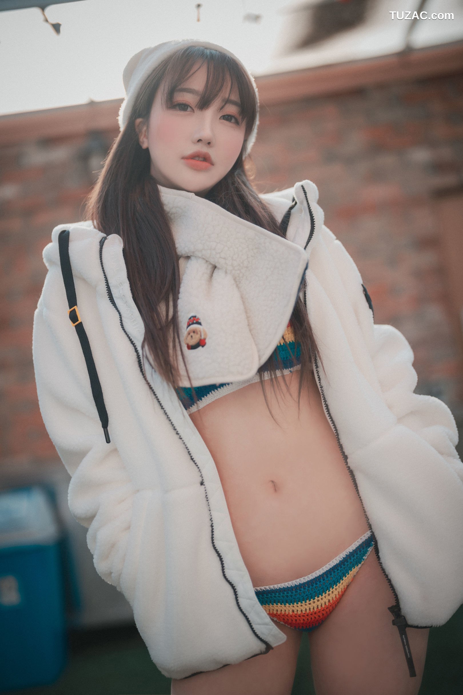 韩国美女-孙乐乐-Son-YeEun-浪漫冬季露营-Romantic-Winter-Glamping