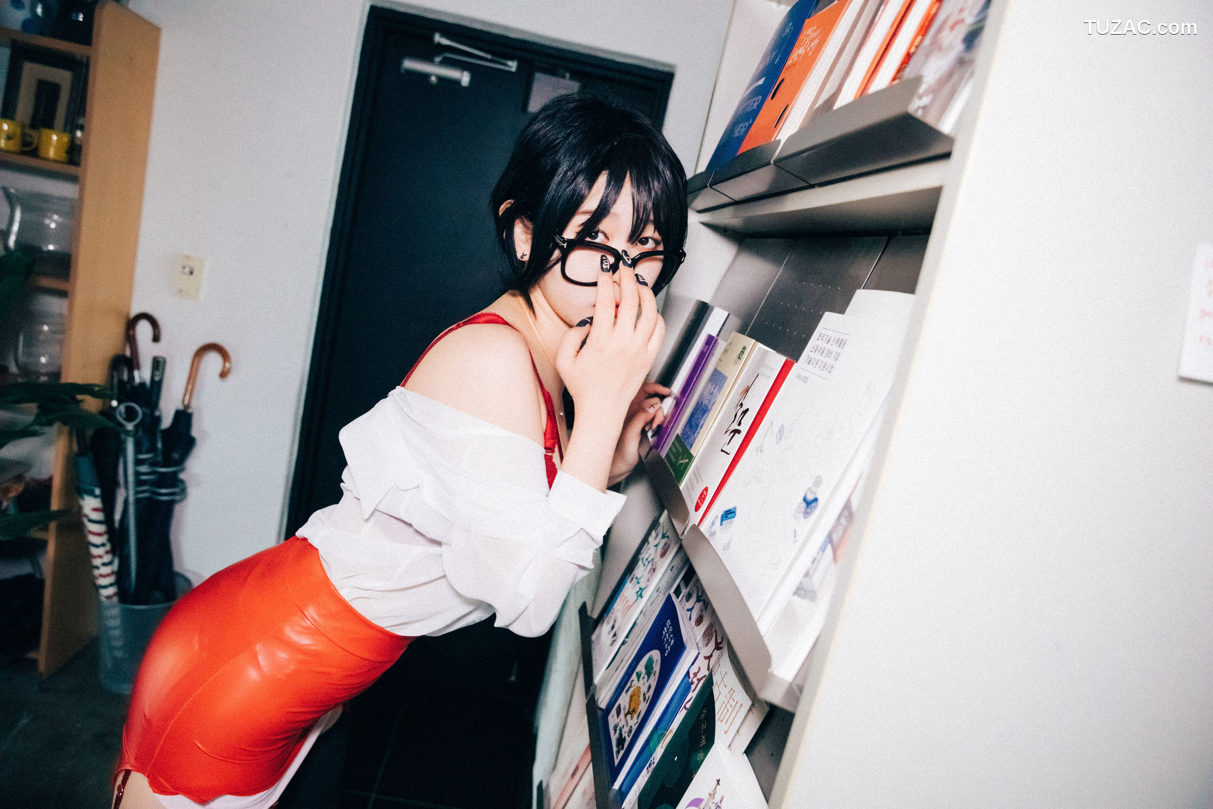 韩国美女-琪雅-Zia-办公室性奴-Office-slave-Loozy-诱惑卷