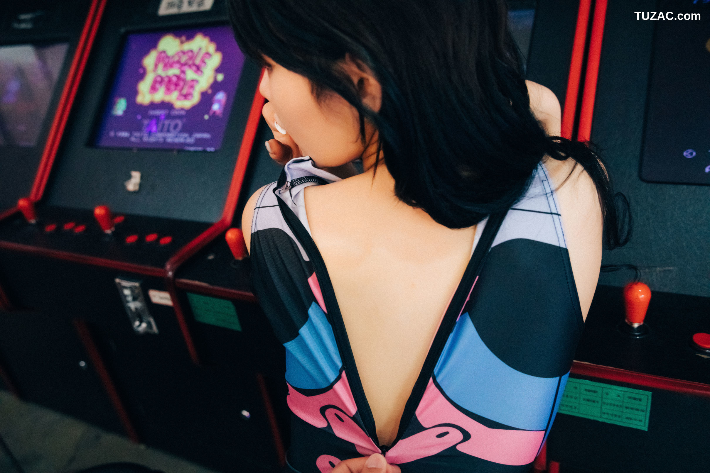 韩国美女-琪雅-Zia-街机游戏厅里的性感少女-Oraksil-Loozy