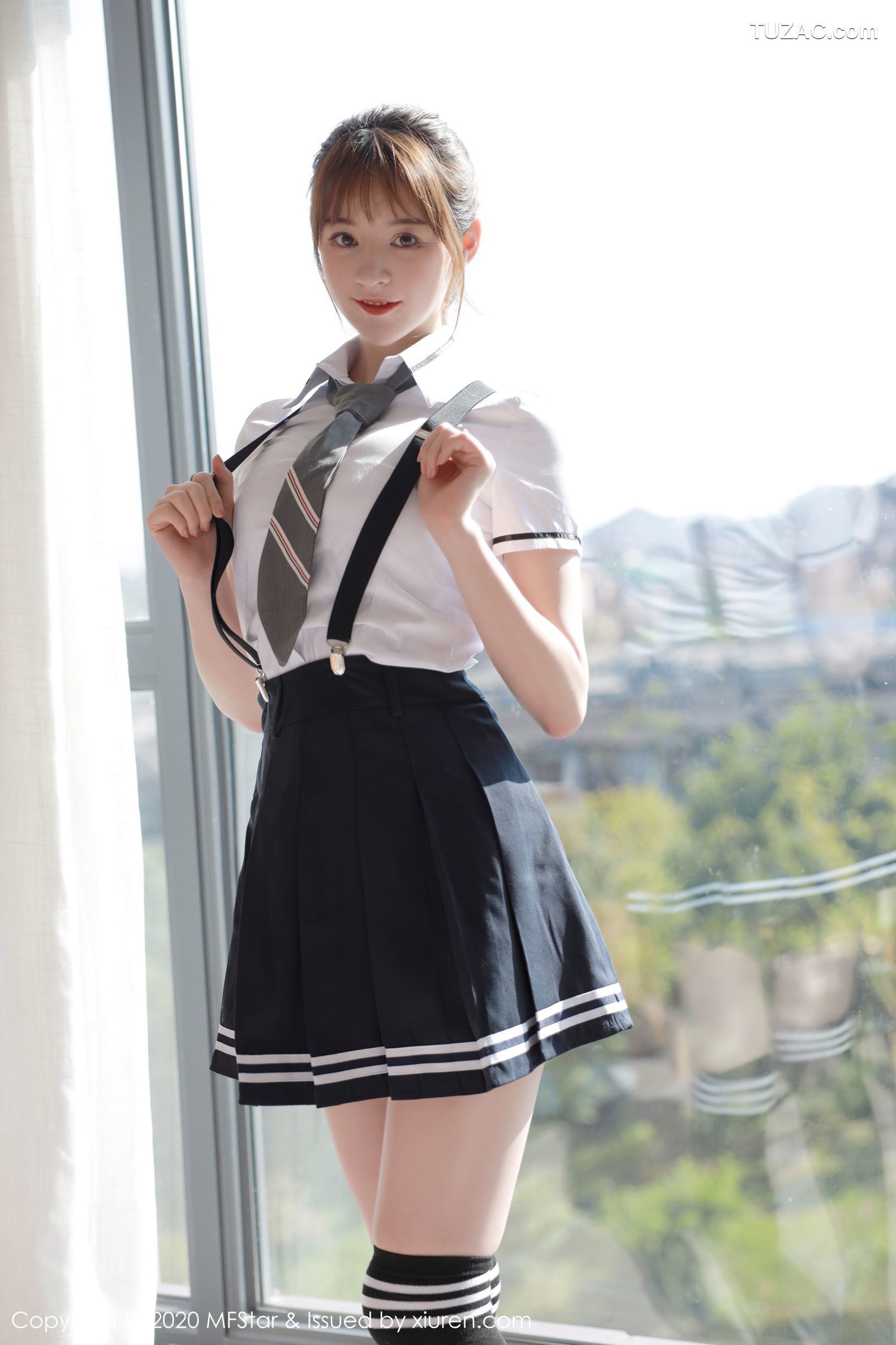MFStar模范学院-390-Yoo优优-四川旅拍-清纯学院风校服-2020.09.21