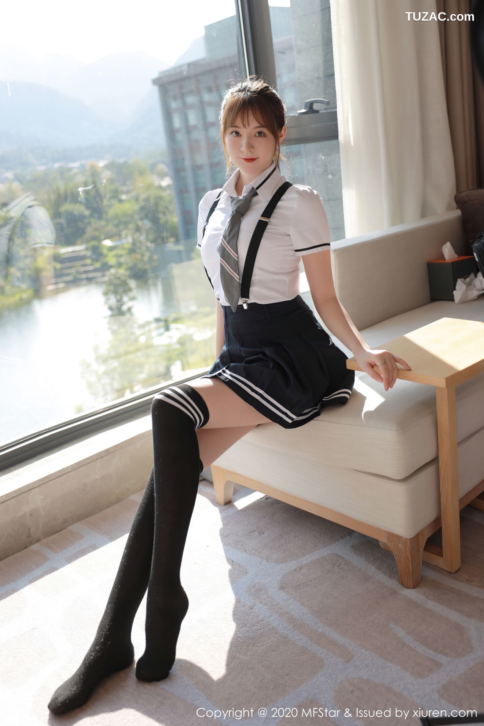 MFStar模范学院-390-Yoo优优-四川旅拍-清纯学院风校服-2020.09.21