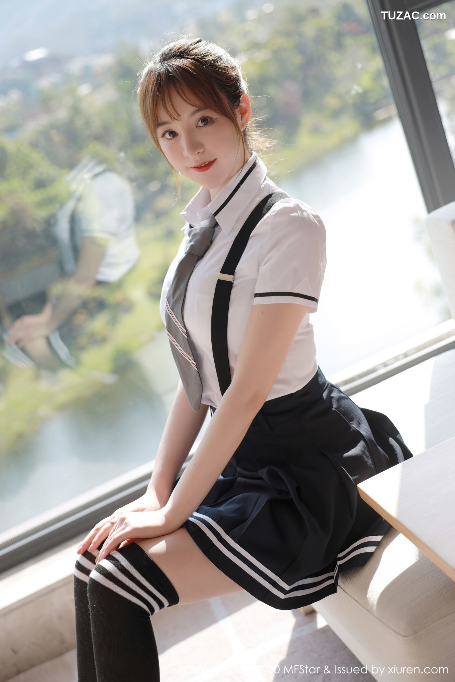 MFStar模范学院-390-Yoo优优-四川旅拍-清纯学院风校服-2020.09.21