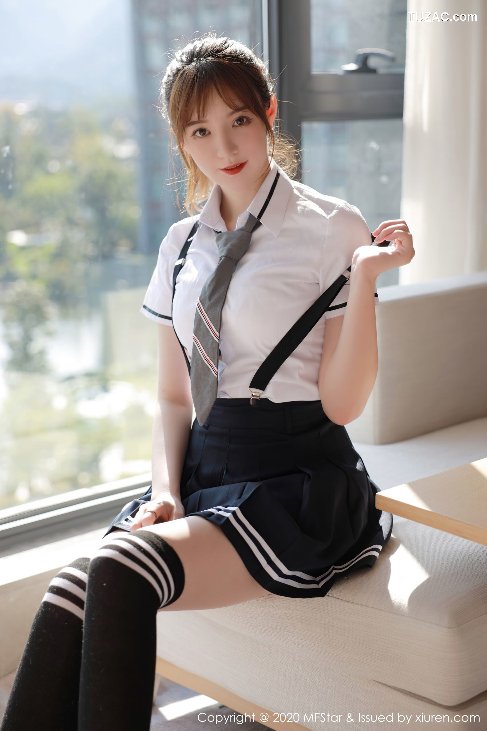 MFStar模范学院-390-Yoo优优-四川旅拍-清纯学院风校服-2020.09.21
