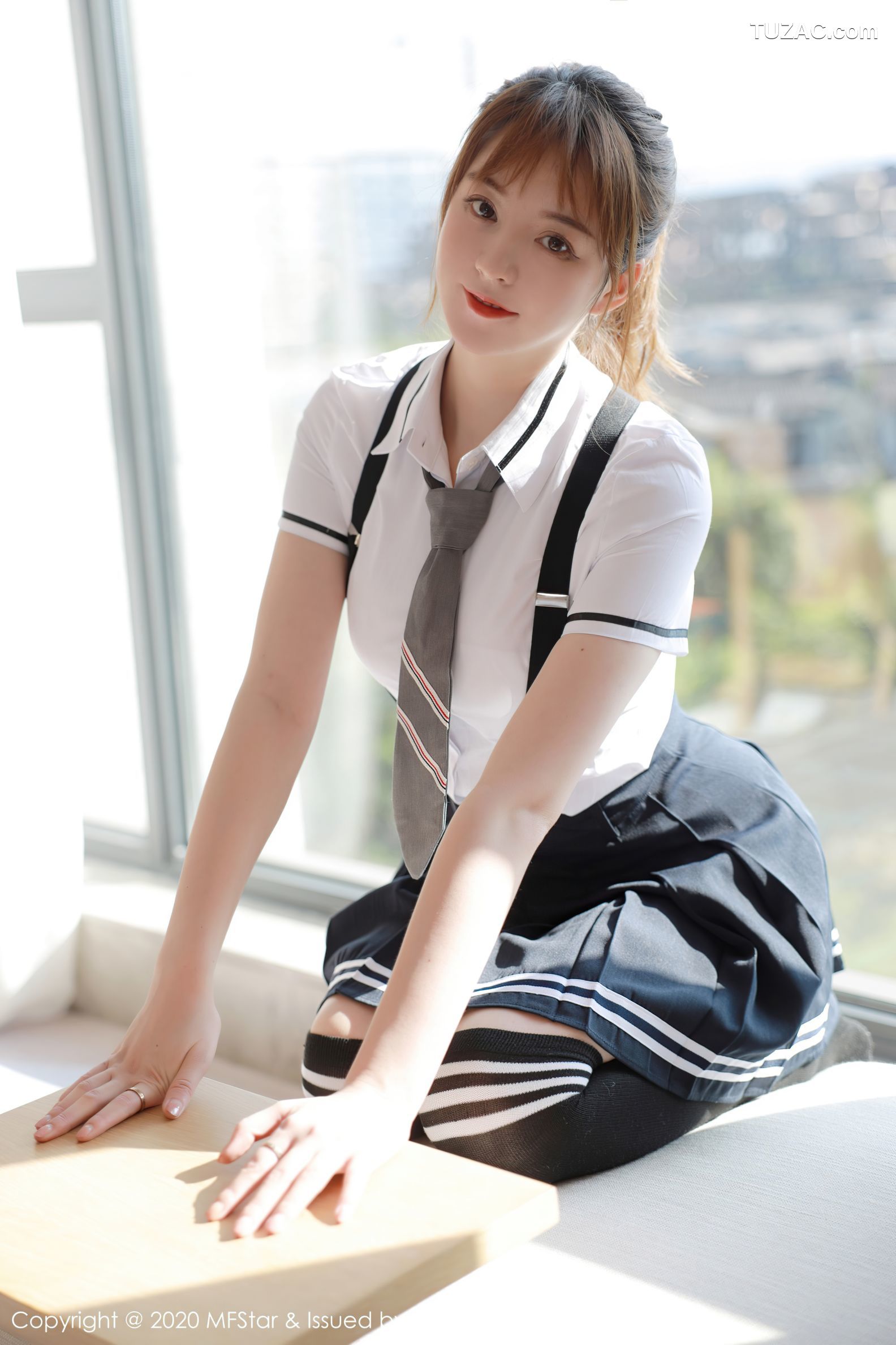 MFStar模范学院-390-Yoo优优-四川旅拍-清纯学院风校服-2020.09.21