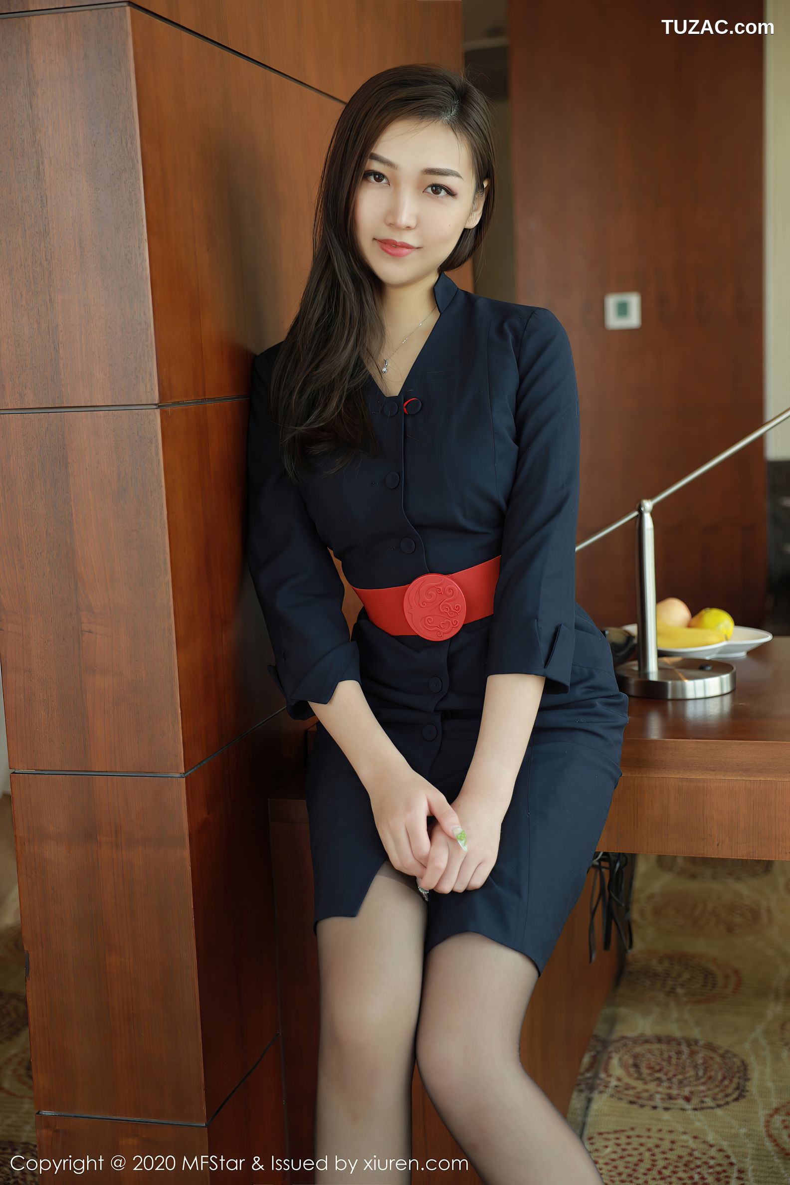 MFStar模范学院-404-郑颖姗-性感黑丝空乘制服系列