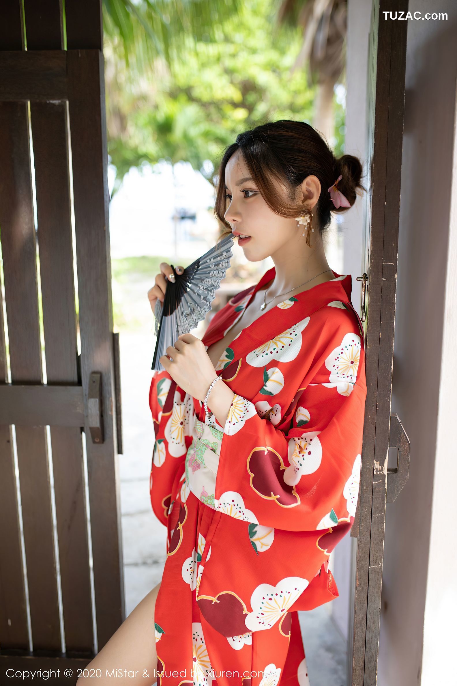 MiStar魅妍社-326-沈佳熹-红色和服酥胸美腿-2020.12.03