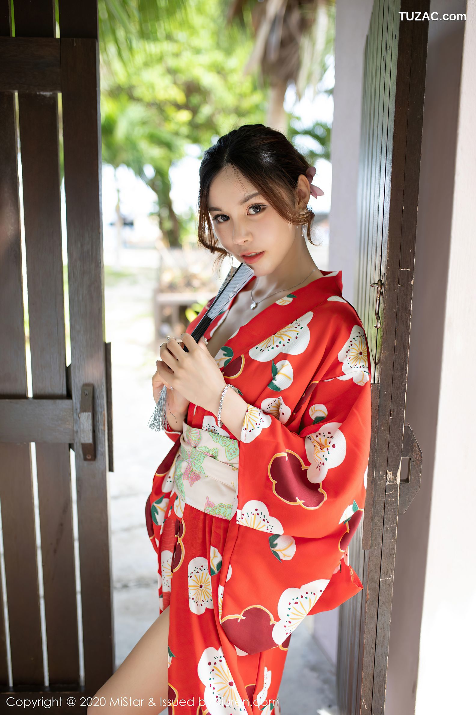 MiStar魅妍社-326-沈佳熹-红色和服酥胸美腿-2020.12.03