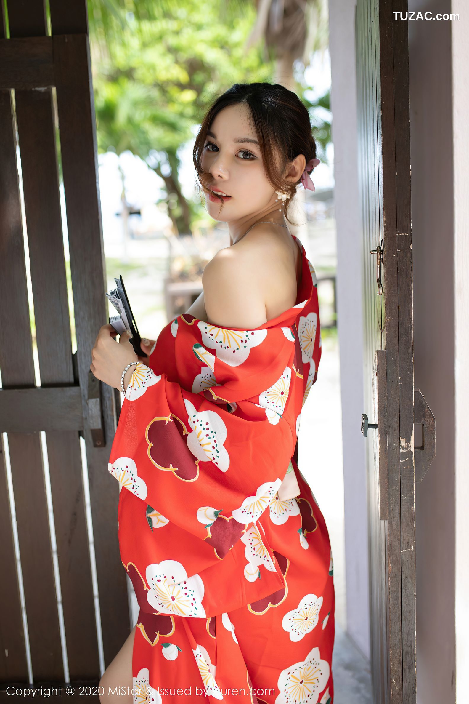 MiStar魅妍社-326-沈佳熹-红色和服酥胸美腿-2020.12.03