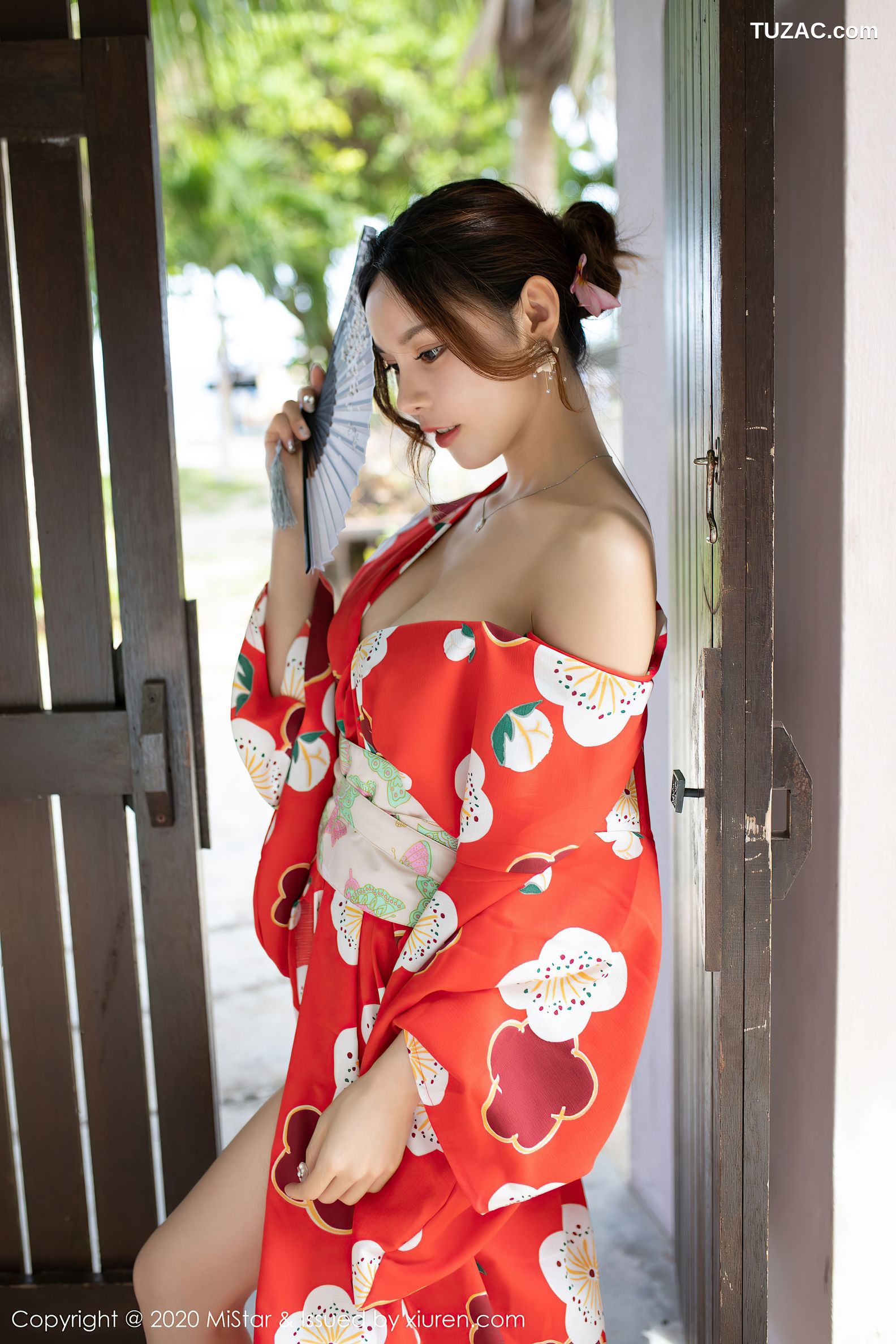 MiStar魅妍社-326-沈佳熹-红色和服酥胸美腿-2020.12.03