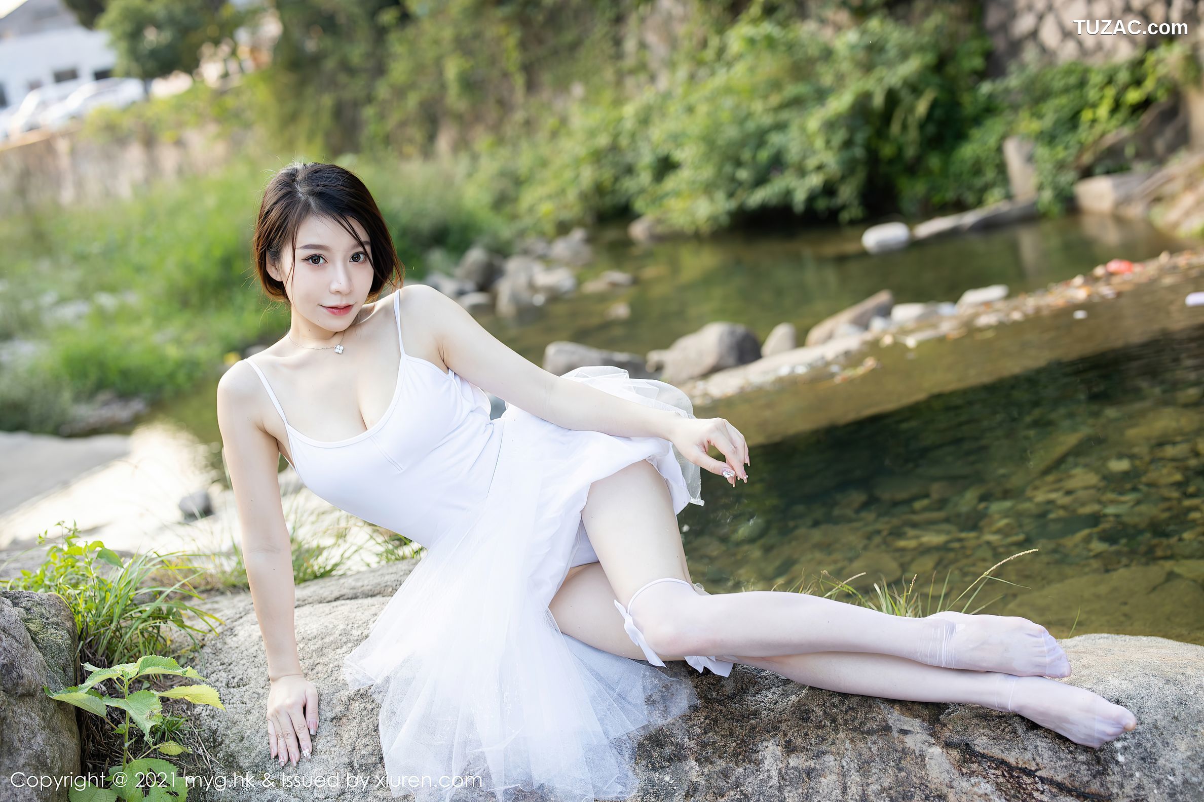 MyGirl美媛馆-601-Vetiver嘉宝贝儿-长三角旅拍户外洁白芭蕾裙白丝湿身-2021.10.11
