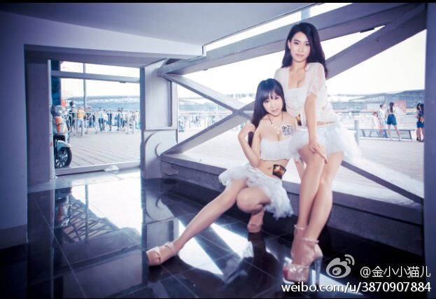 中国版乳神冲田杏梨 金小小猫儿性感写真