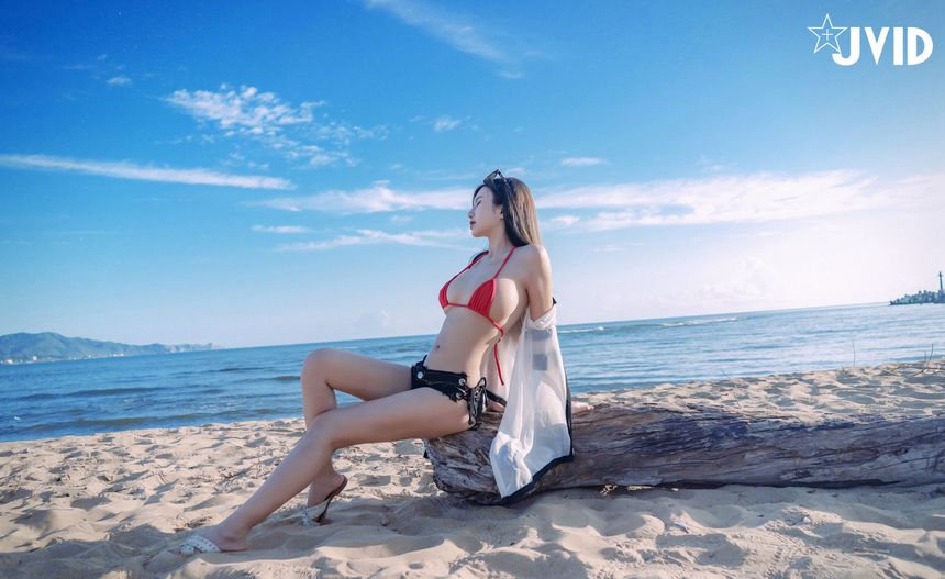 [时效资源]JVID写真木木森的比基尼全裸沙滩撸至深套图视频[112P/1V/148M]