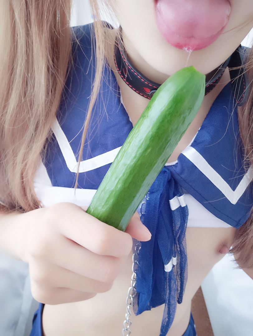 极品萝莉网红软萌小仙儿之水手服小黄瓜无圣光套图