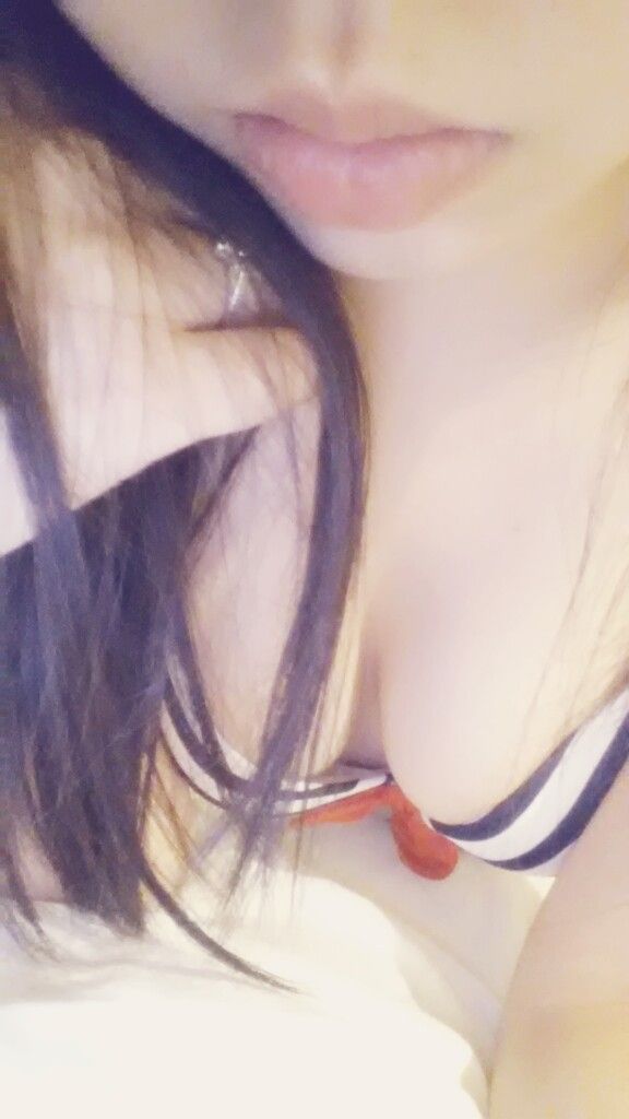 狠狠撸 95年妹子王一丹自拍合集[1332P+78V/812M]