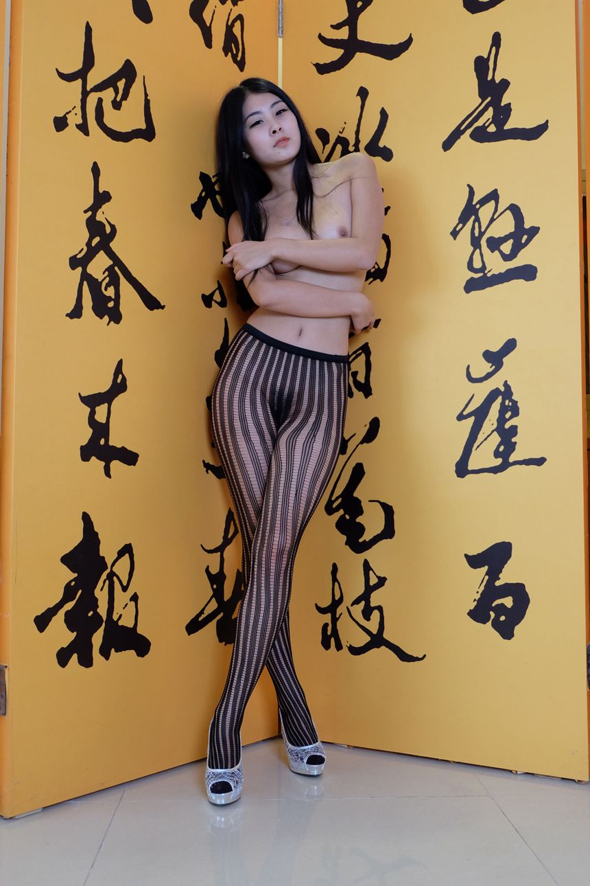 精品美模小静私拍无圣光套图（二）[124P]