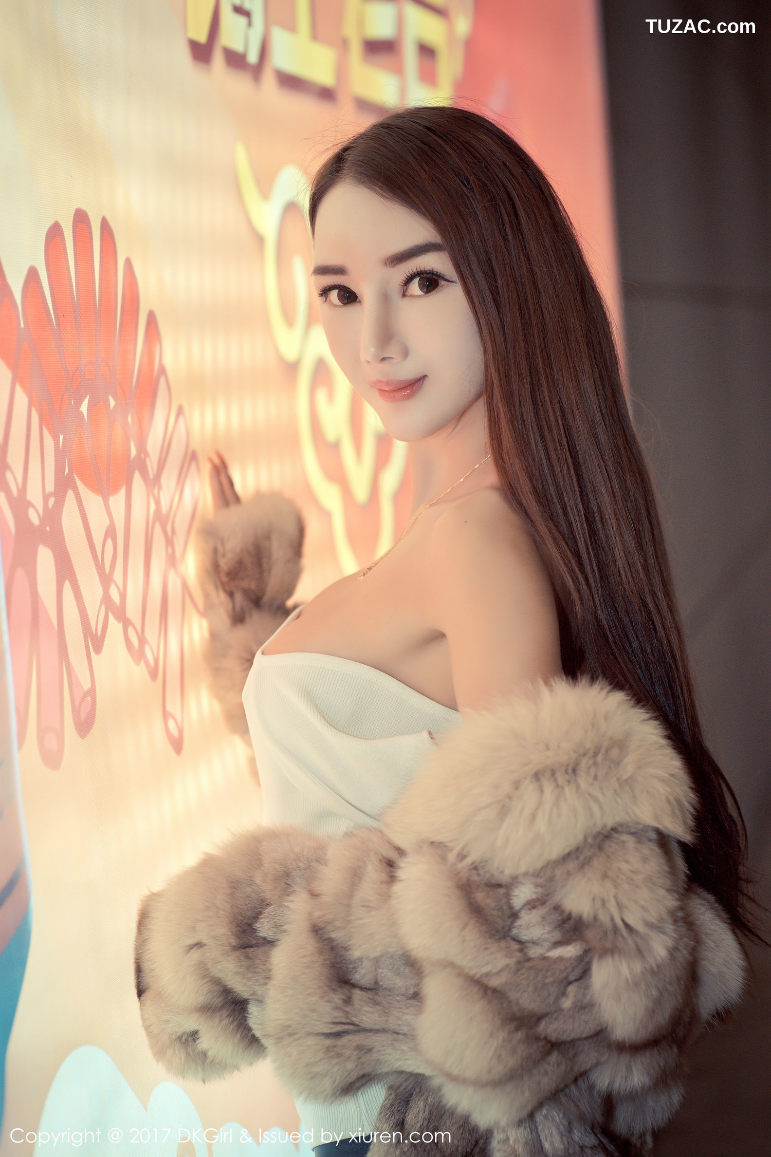DKGirl御女郎-010-婕西儿jessie-浴室比基尼-外景露出和新春主题