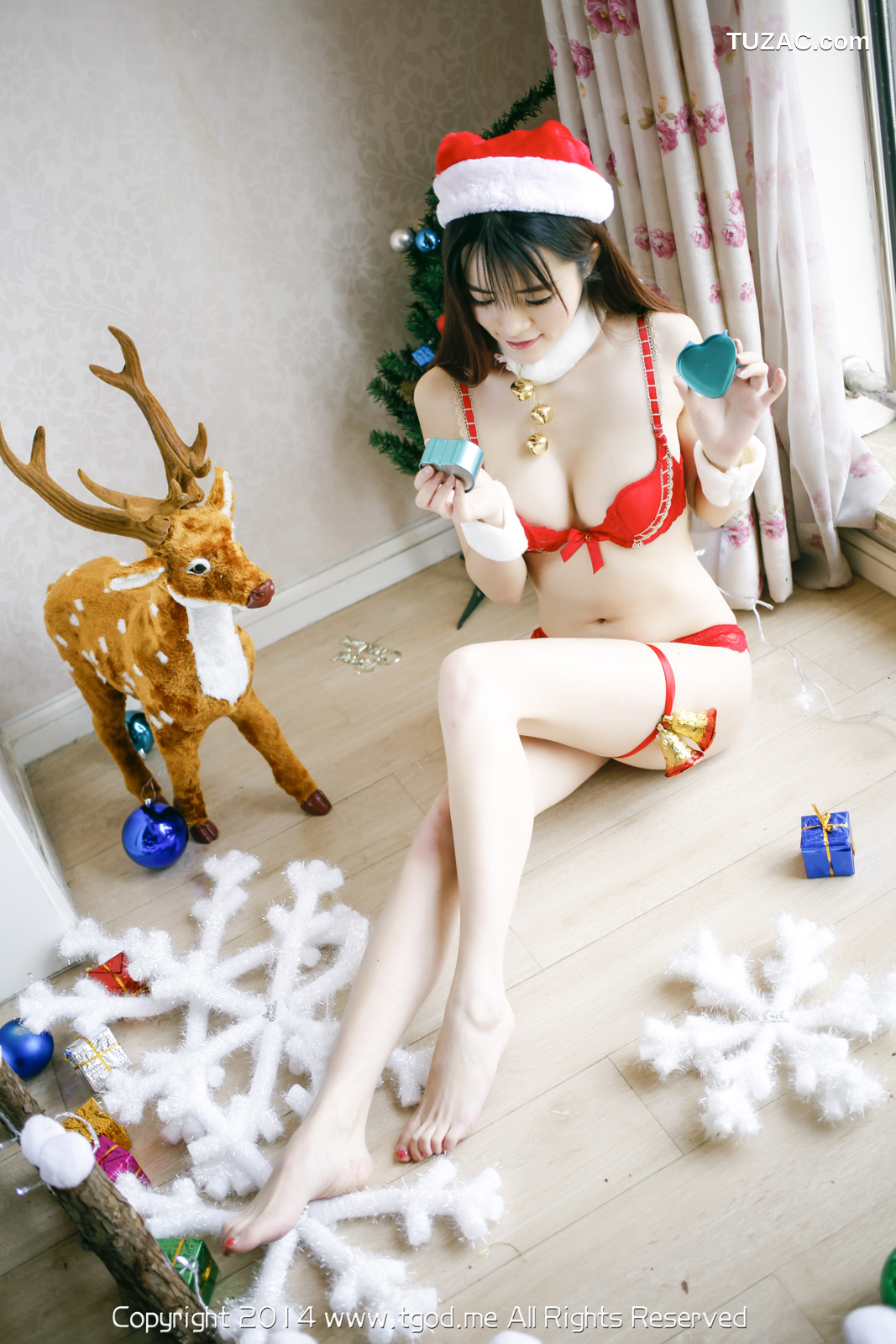 TGOD推女神-2014.12.24-孔一红-《-爆美圣诞女郎》-最美校花