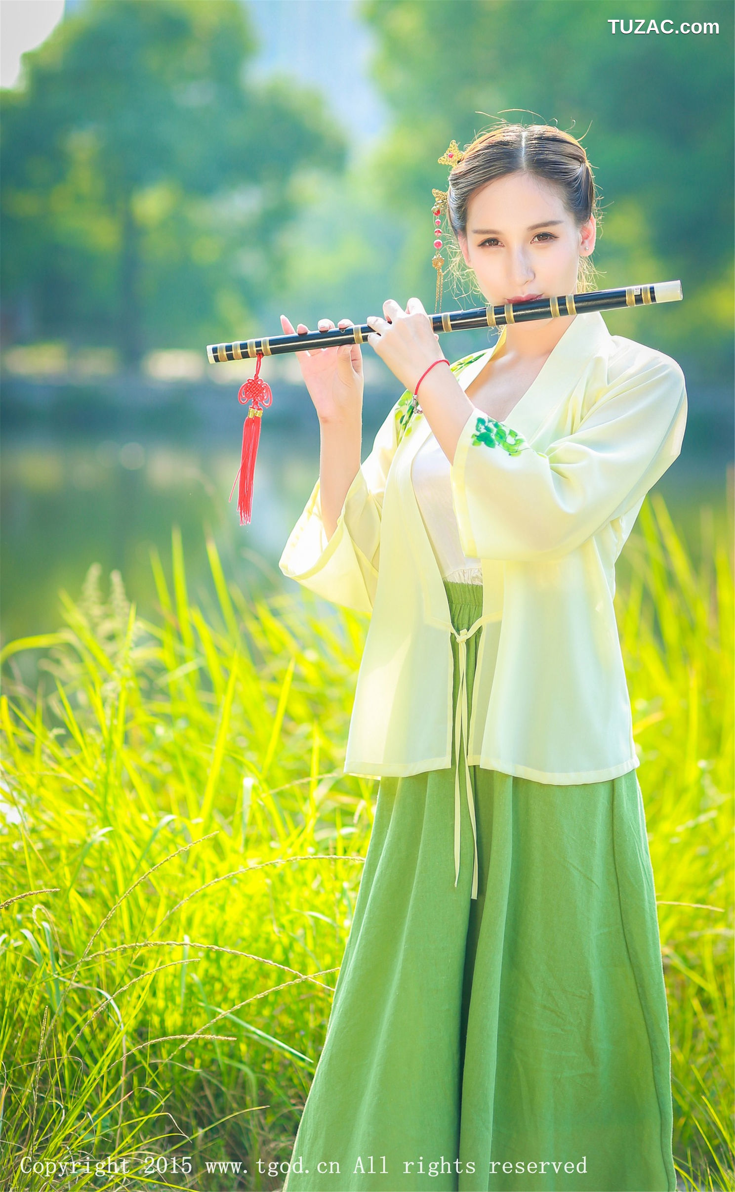 TGOD推女神-2015.09.22-艾希Ice-《女神身着清新汉服-从湖畔缓缓走来》