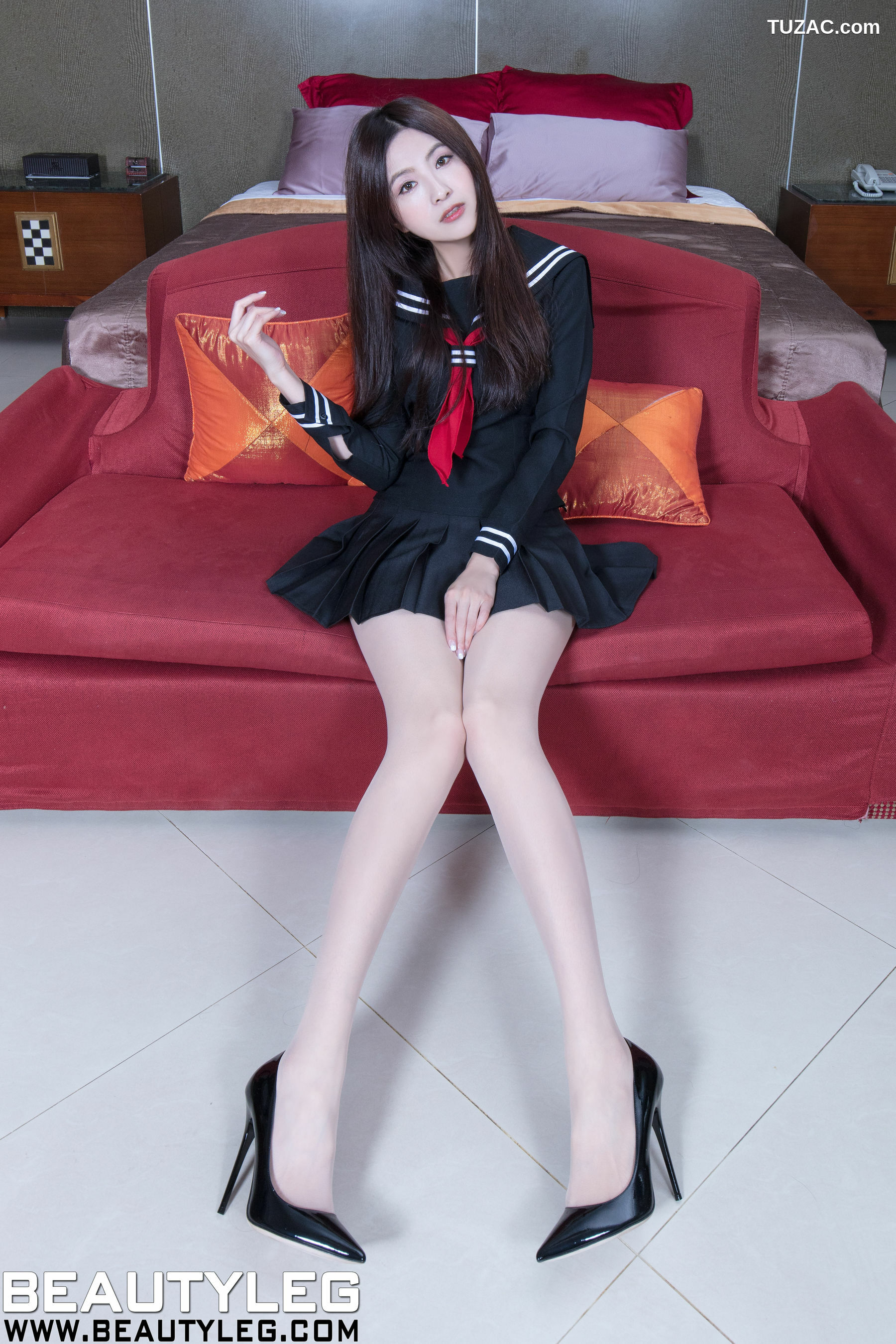 Beautyleg_简晓育Vicni《3组超短裙美腿》 No.1599 写真集[55P]