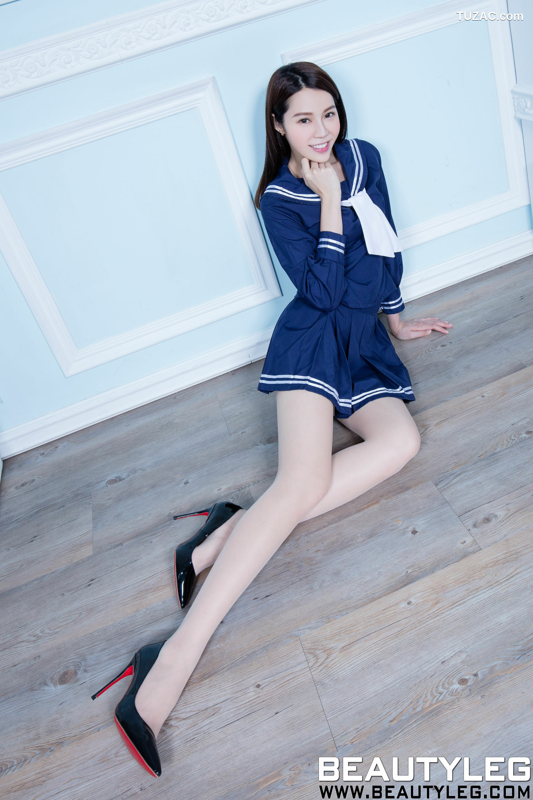 Beautyleg_腿模Christine《水手服学生装+黑丝套裙》 No.1573 写真集[56P]