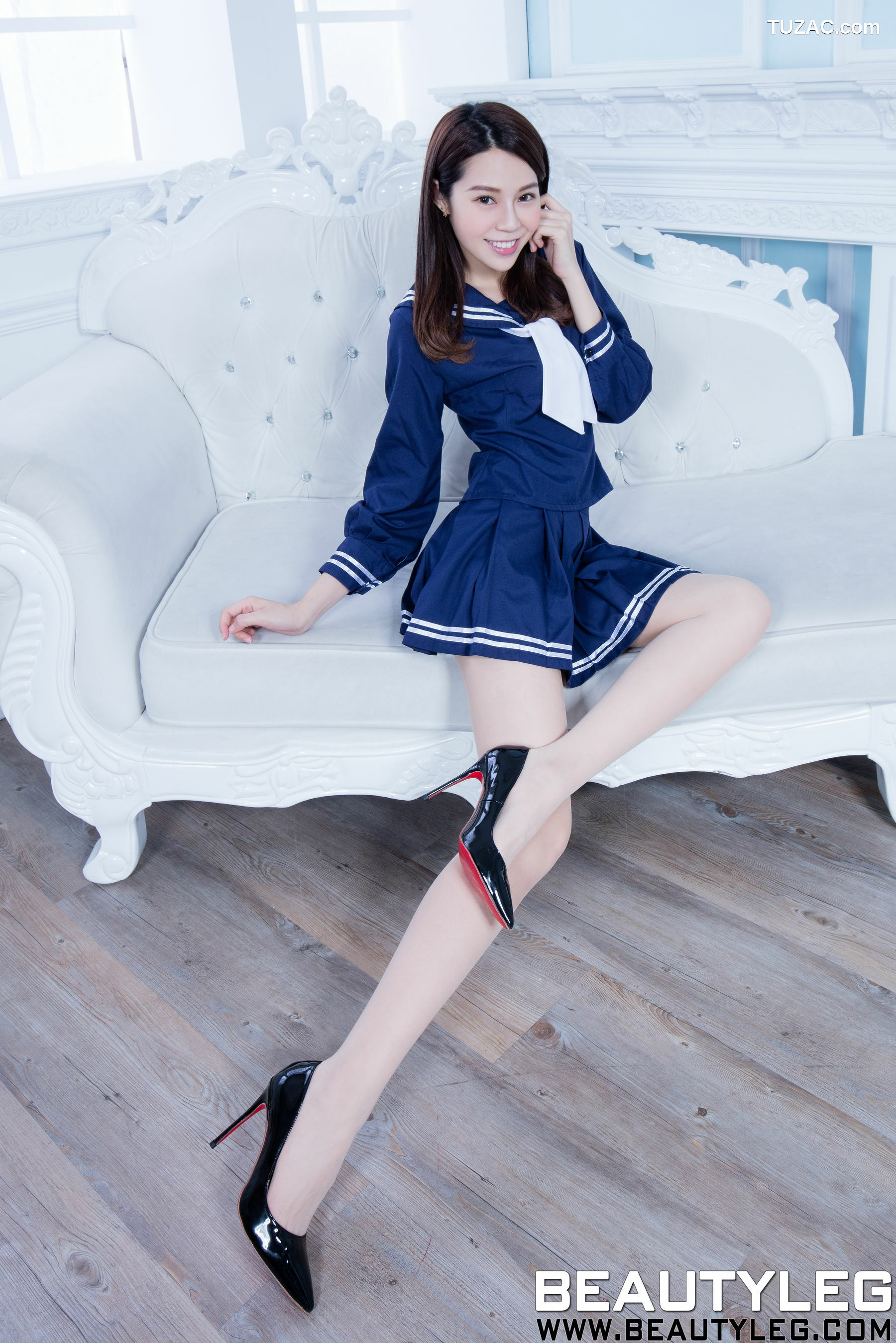 Beautyleg_腿模Christine《水手服学生装+黑丝套裙》 No.1573 写真集[56P]