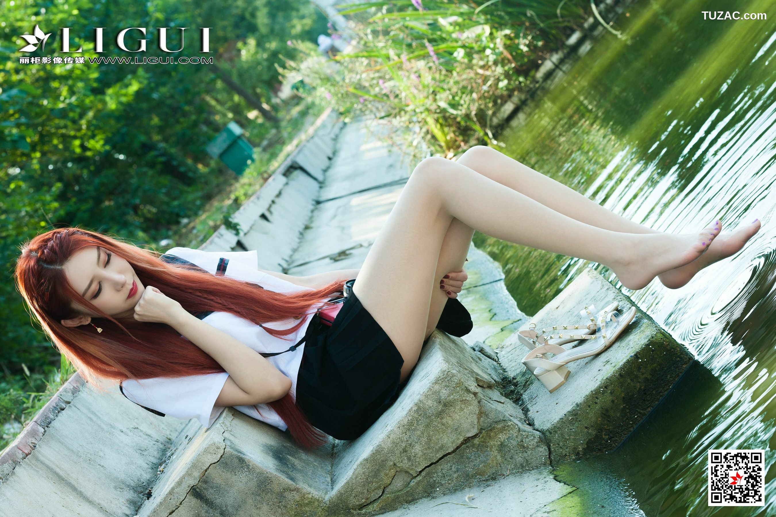 丽柜_ Model 兔子 《极品校花丝足》 写真集[62P]