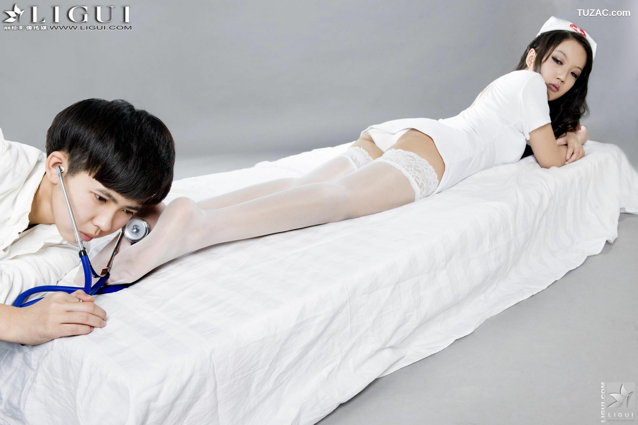 丽柜_ Model 司琪《白丝护士》美腿丝足写真图片[55P]