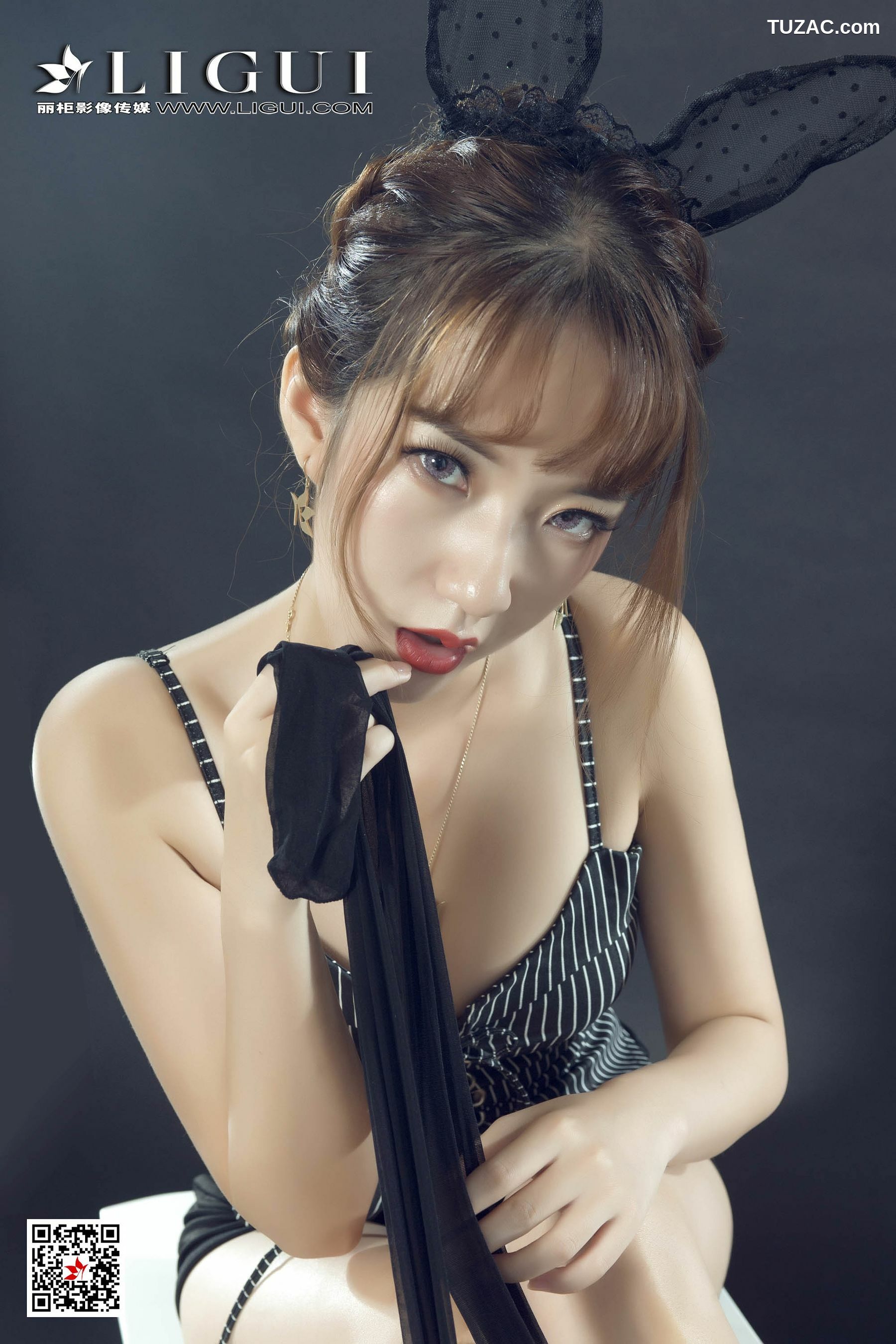 丽柜_ Model 汐汐 《黑丝兔女郎》 写真集[54P]