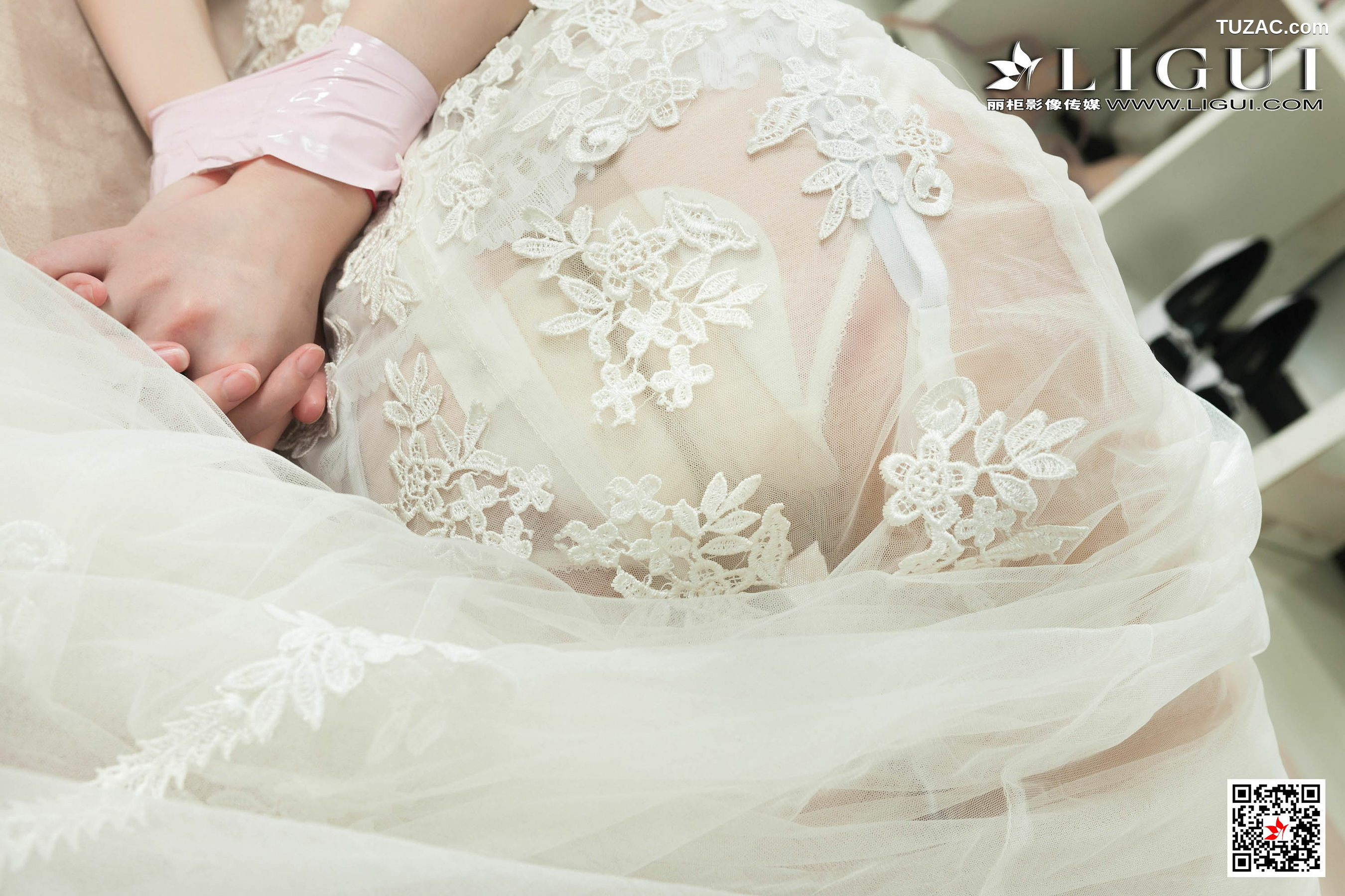 丽柜_ Model 洋洋 《婚纱美束》 写真集[72P]