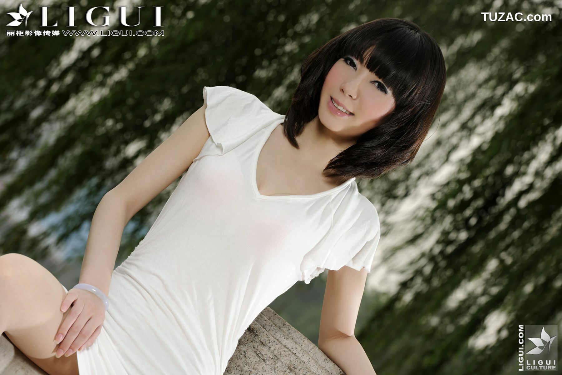 丽柜_Model 乐乐《丝足戏水》 美腿玉足写真图片[55P]