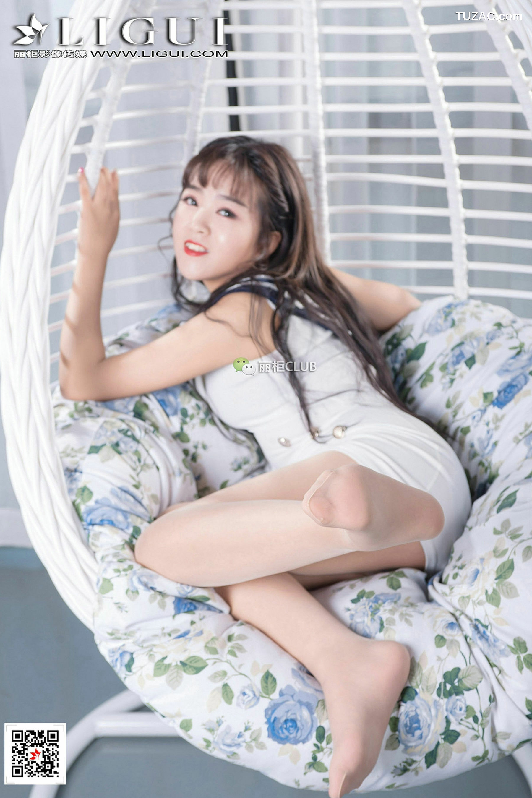 丽柜_Model 刘悦《摇篮椅丝足美腿》 写真集[55P]