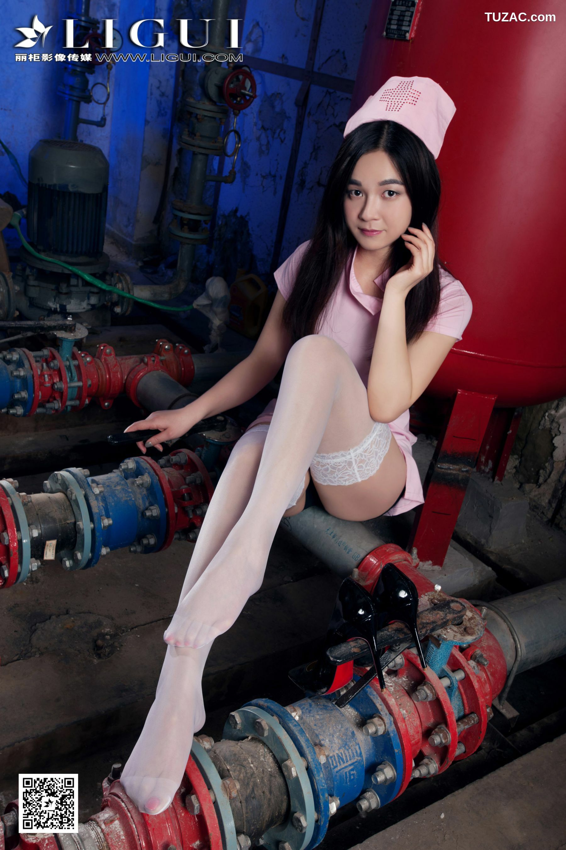 丽柜_Model 安安《白丝护士丝足》 美腿玉足写真图片[39P]