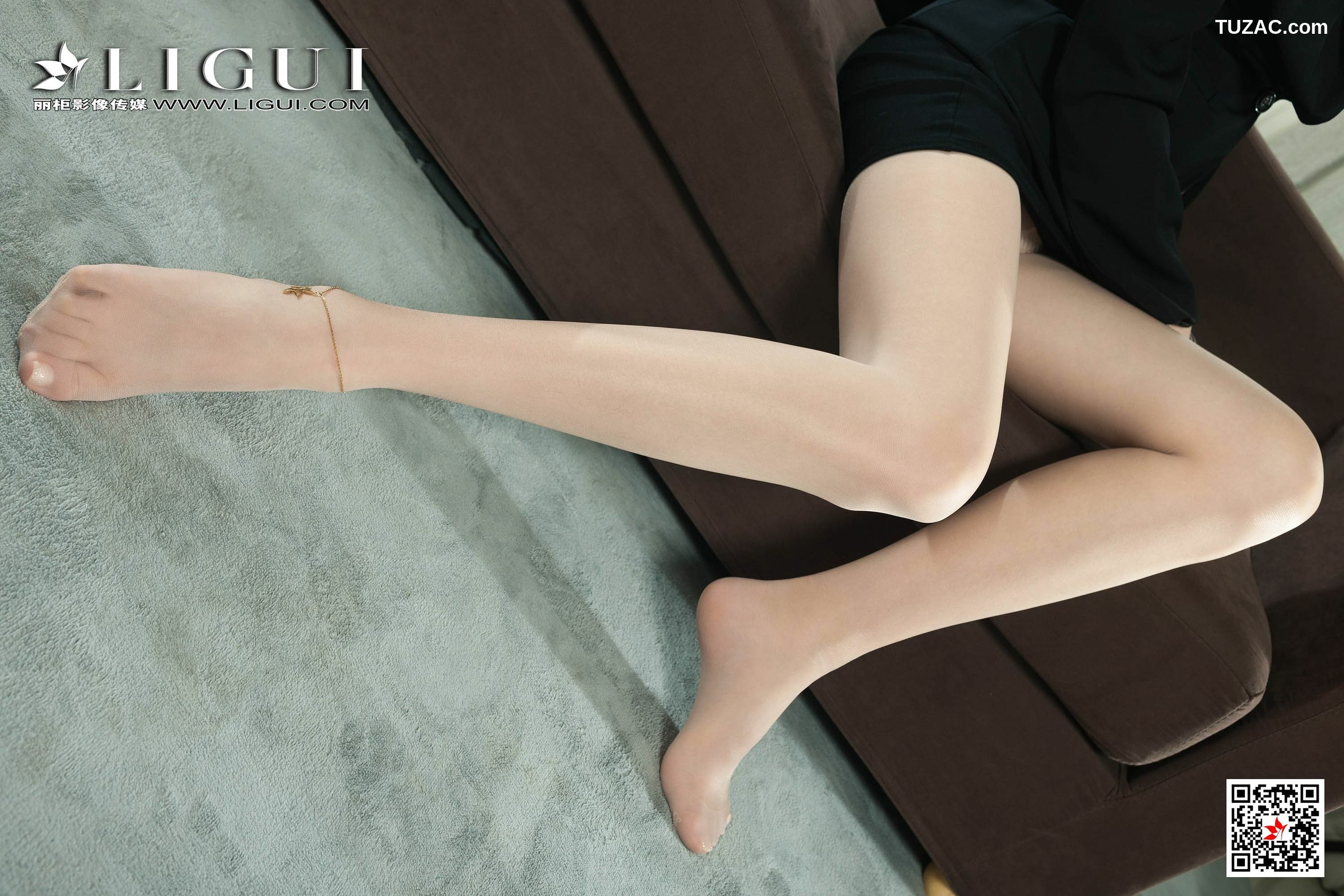 丽柜_Model 小紫《长腿高跟肉丝OL》 写真集[68P]