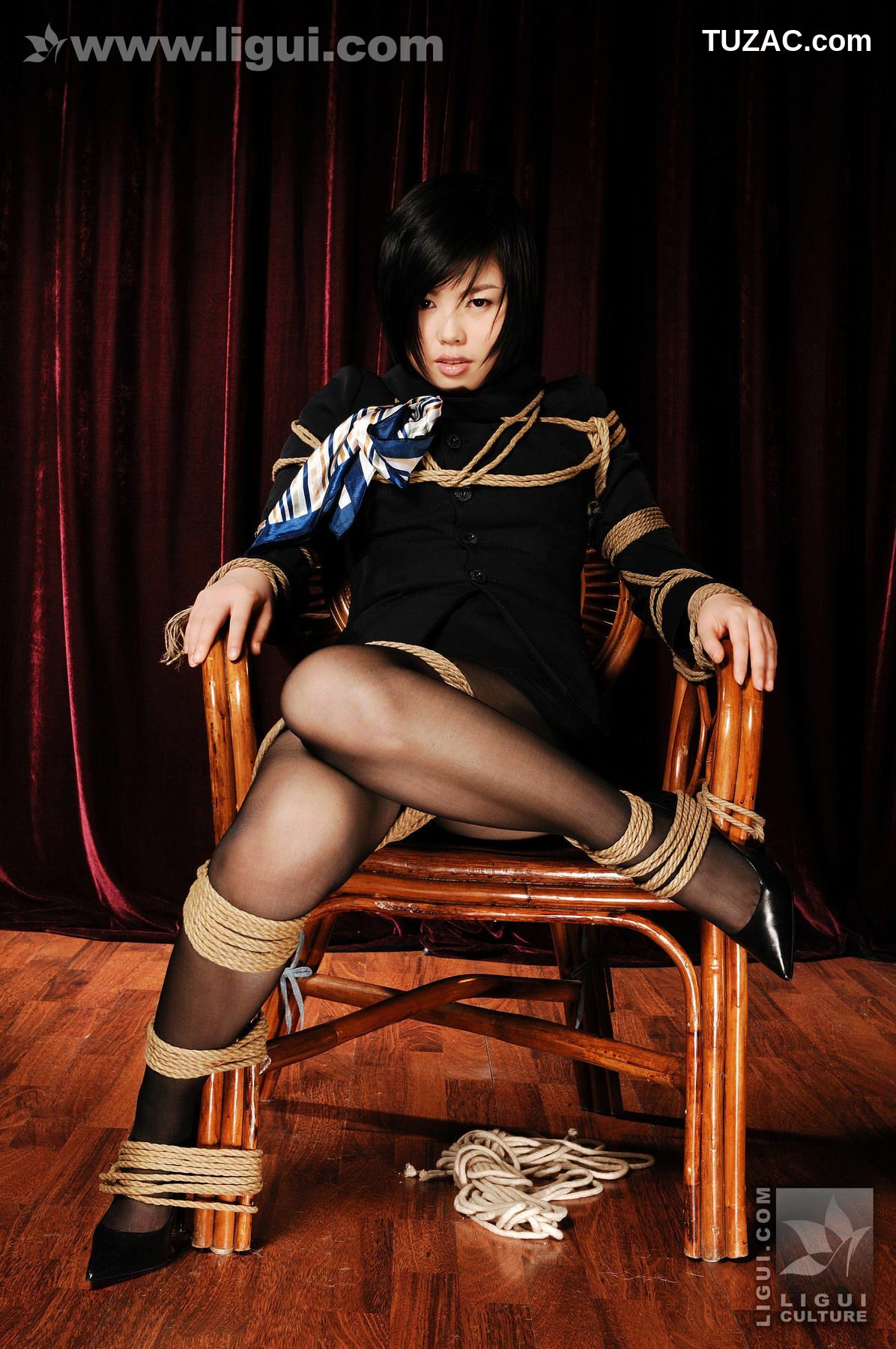 丽柜_Model 幕子《环环相扣女王沦为阶下囚！》 丝足写真图片[51P]