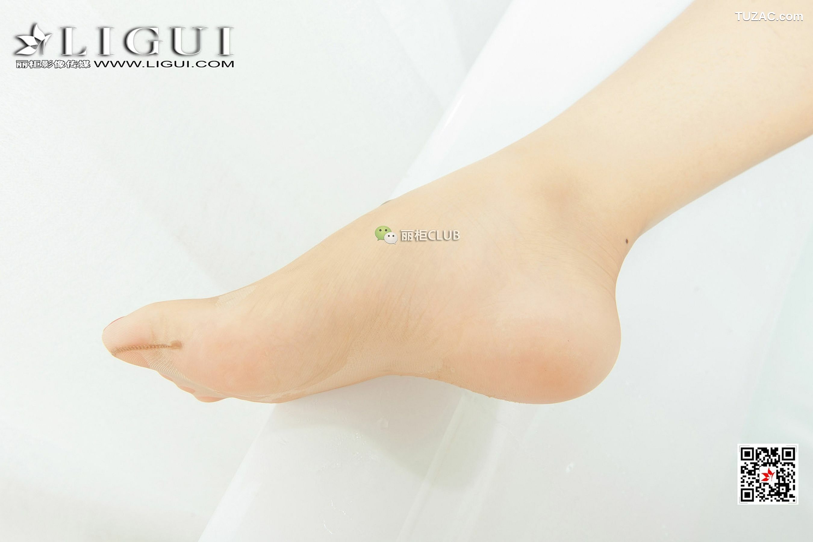 丽柜_Model 悠悠《浴缸玉足》 写真集[69P]