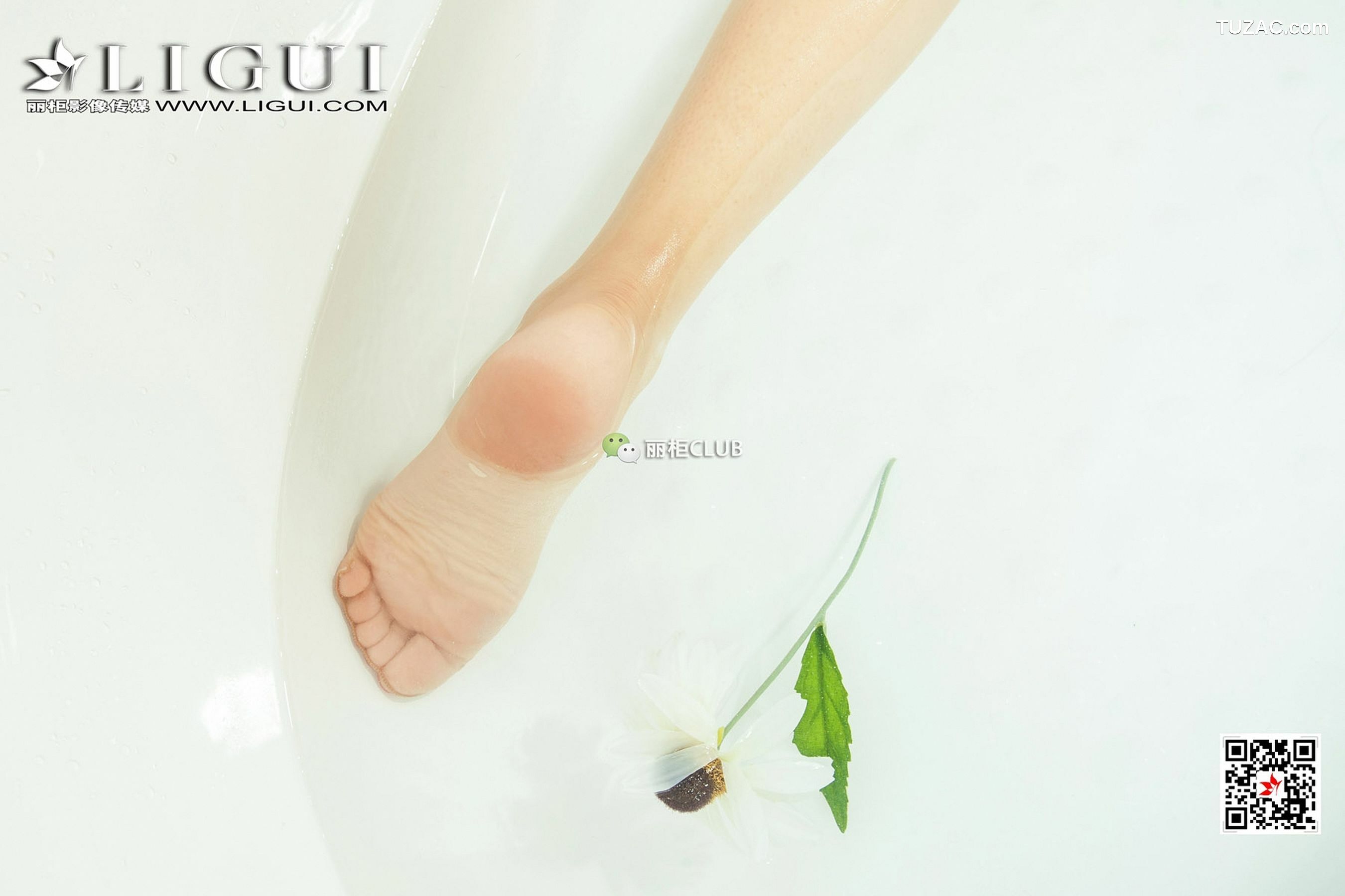 丽柜_Model 悠悠《浴缸玉足》 写真集[69P]