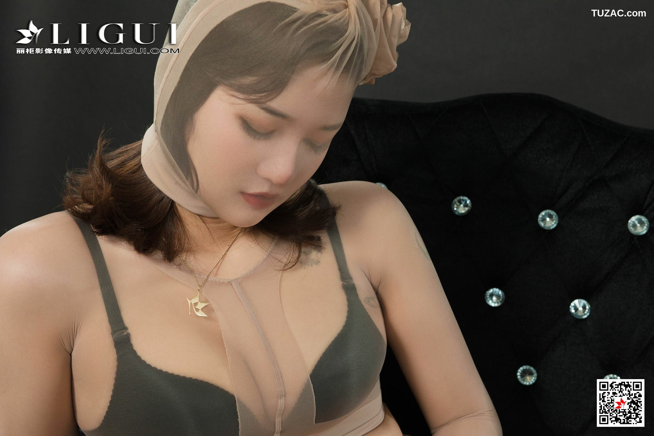 丽柜_Model 文芮《肉丝人体》 丝袜人体摄影写真集[59P]
