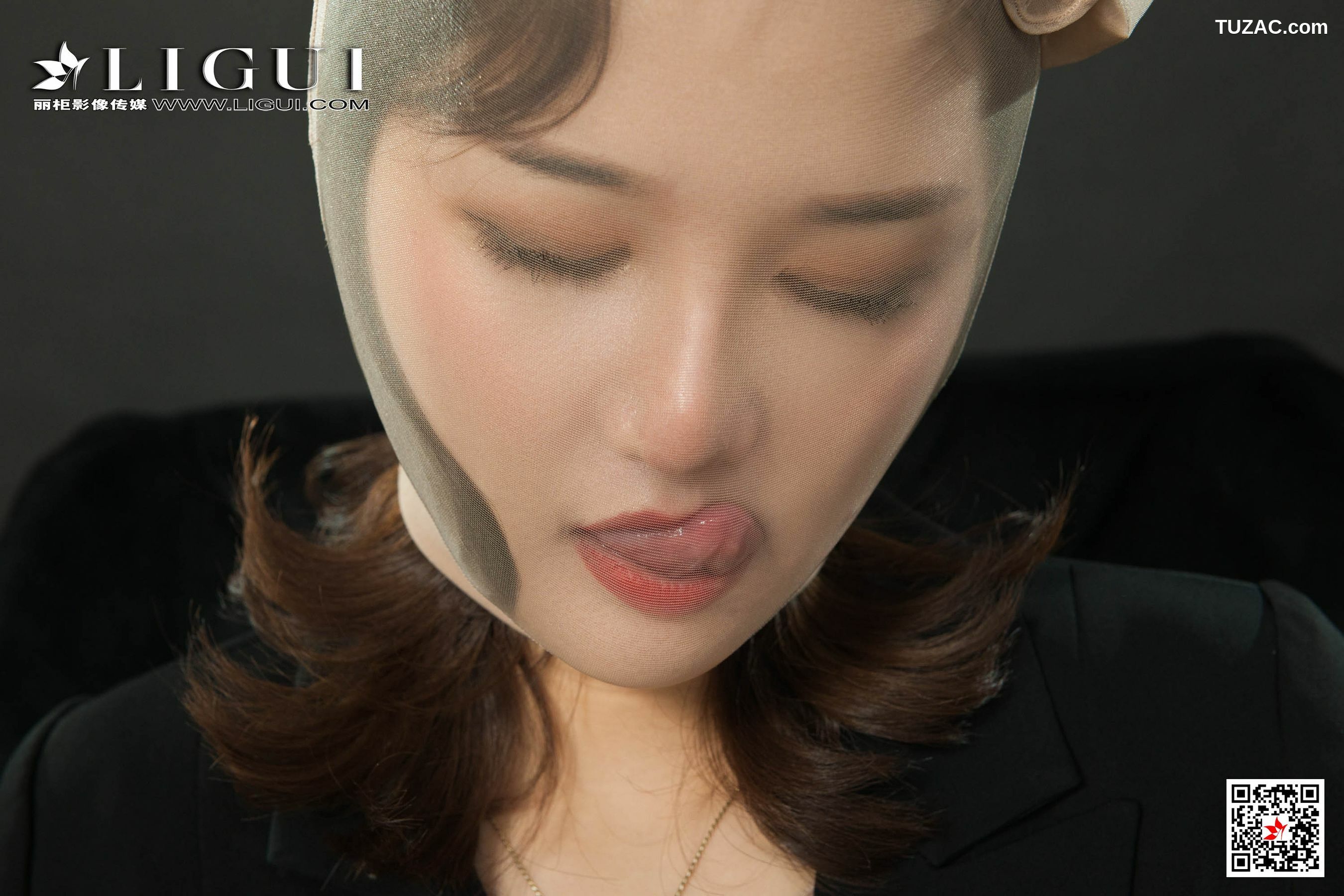 丽柜_Model 文芮《肉丝人体》 丝袜人体摄影写真集[59P]