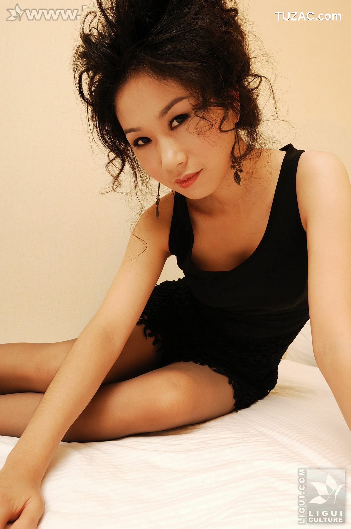 丽柜_Model 海伦《镣铐不慎划破美丝》 丝足写真图片[45P]
