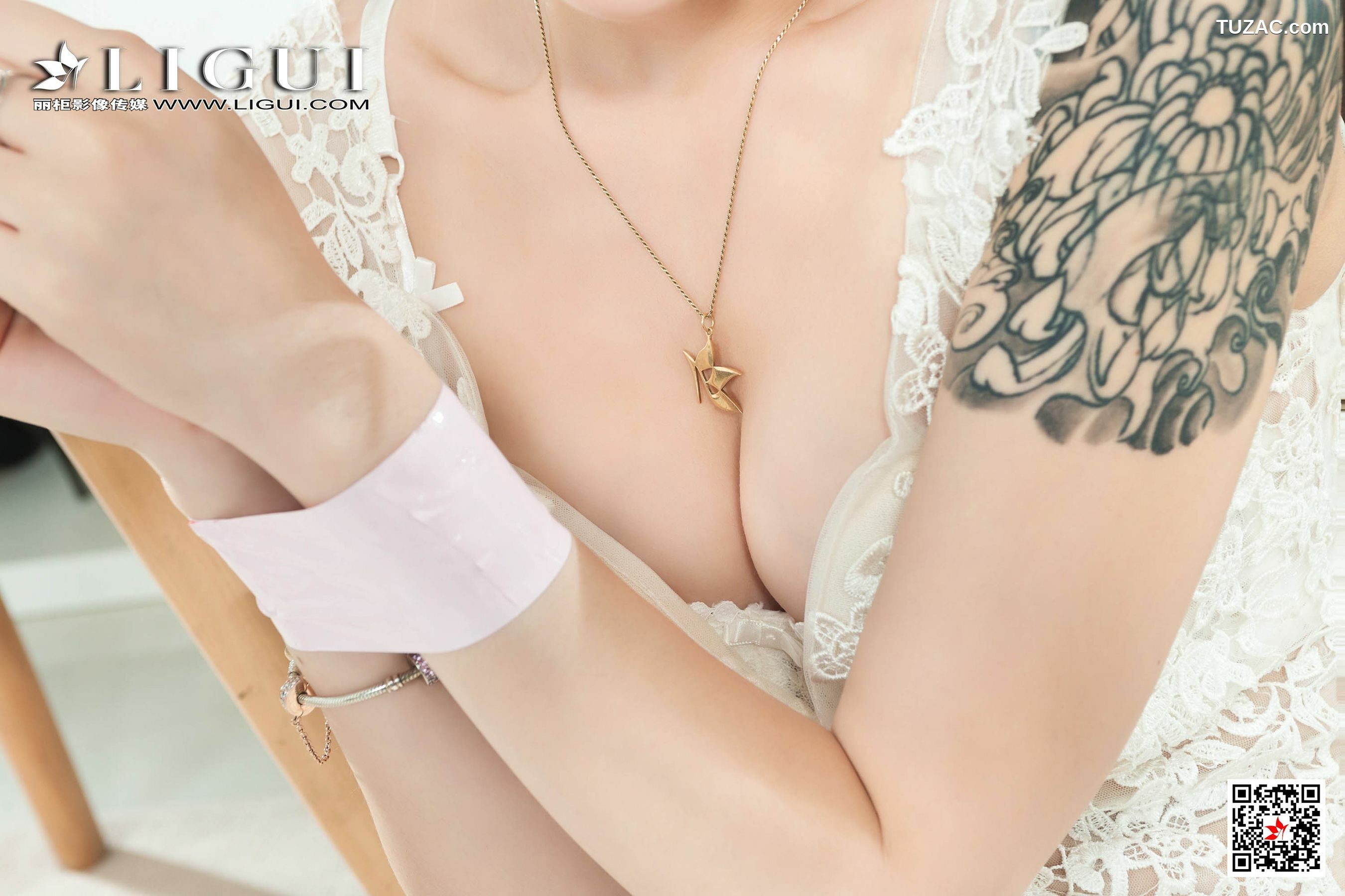 丽柜_Model 甜甜《白丝婚纱美束》 写真集[72P]