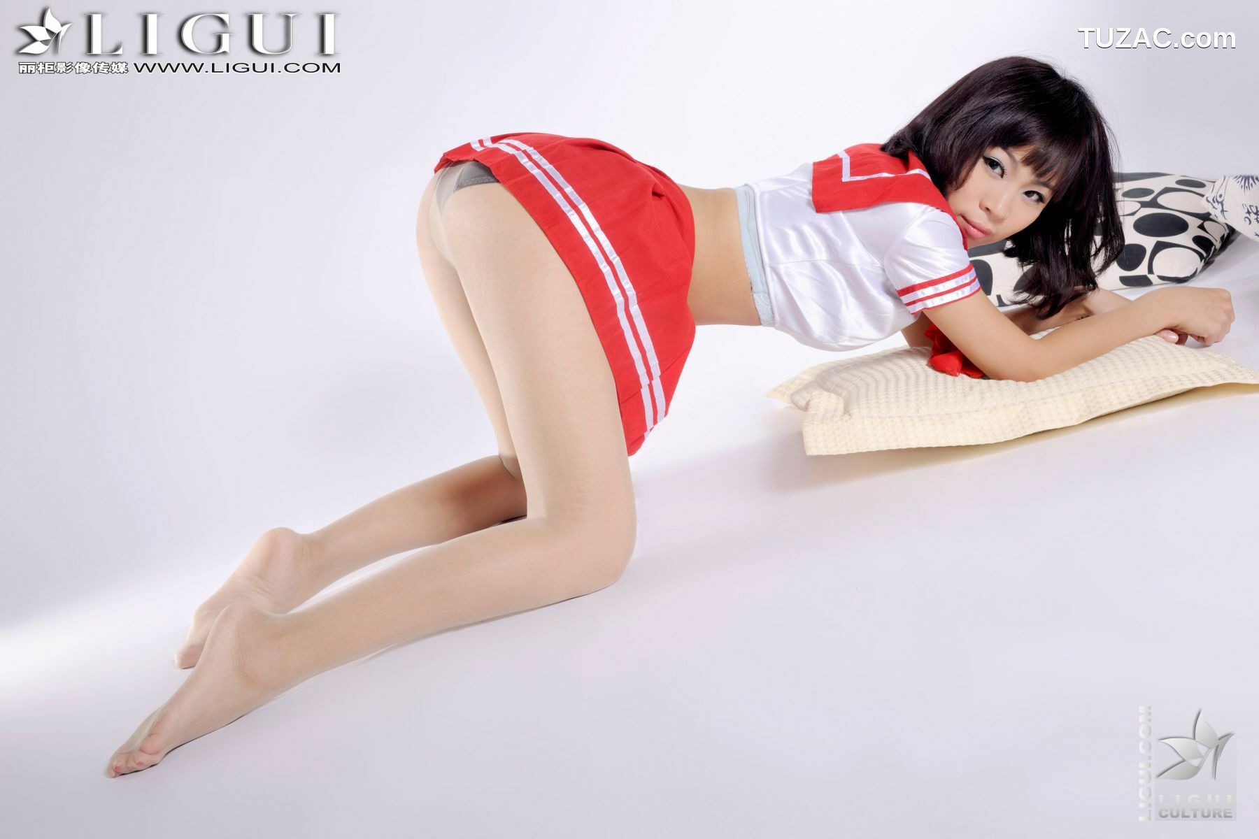 丽柜_Model 田甜《红色水手服》 上下合集 美腿玉足写真图片[54P]