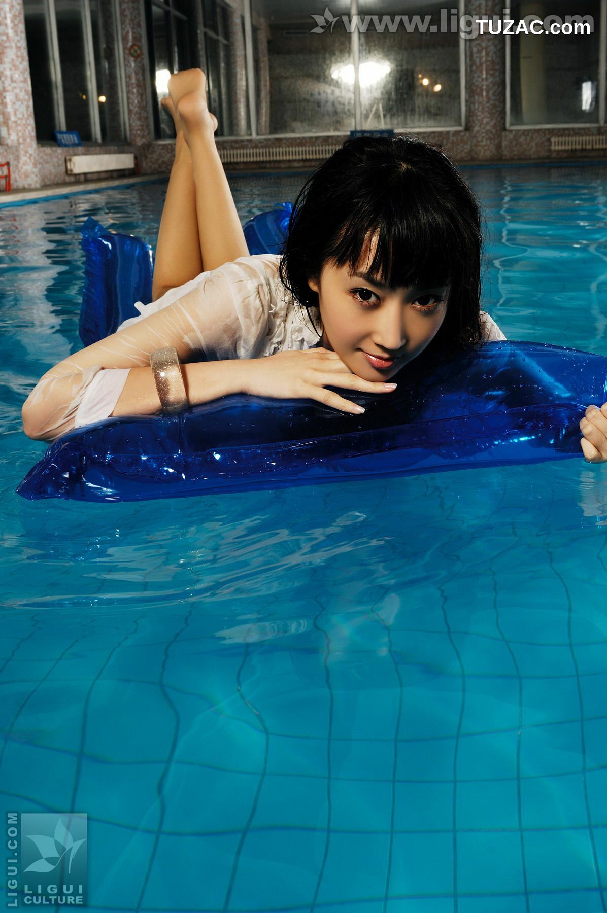 丽柜_Model 程海伦《美轮美奂风姿乍现》 美腿玉足写真图片[133P]