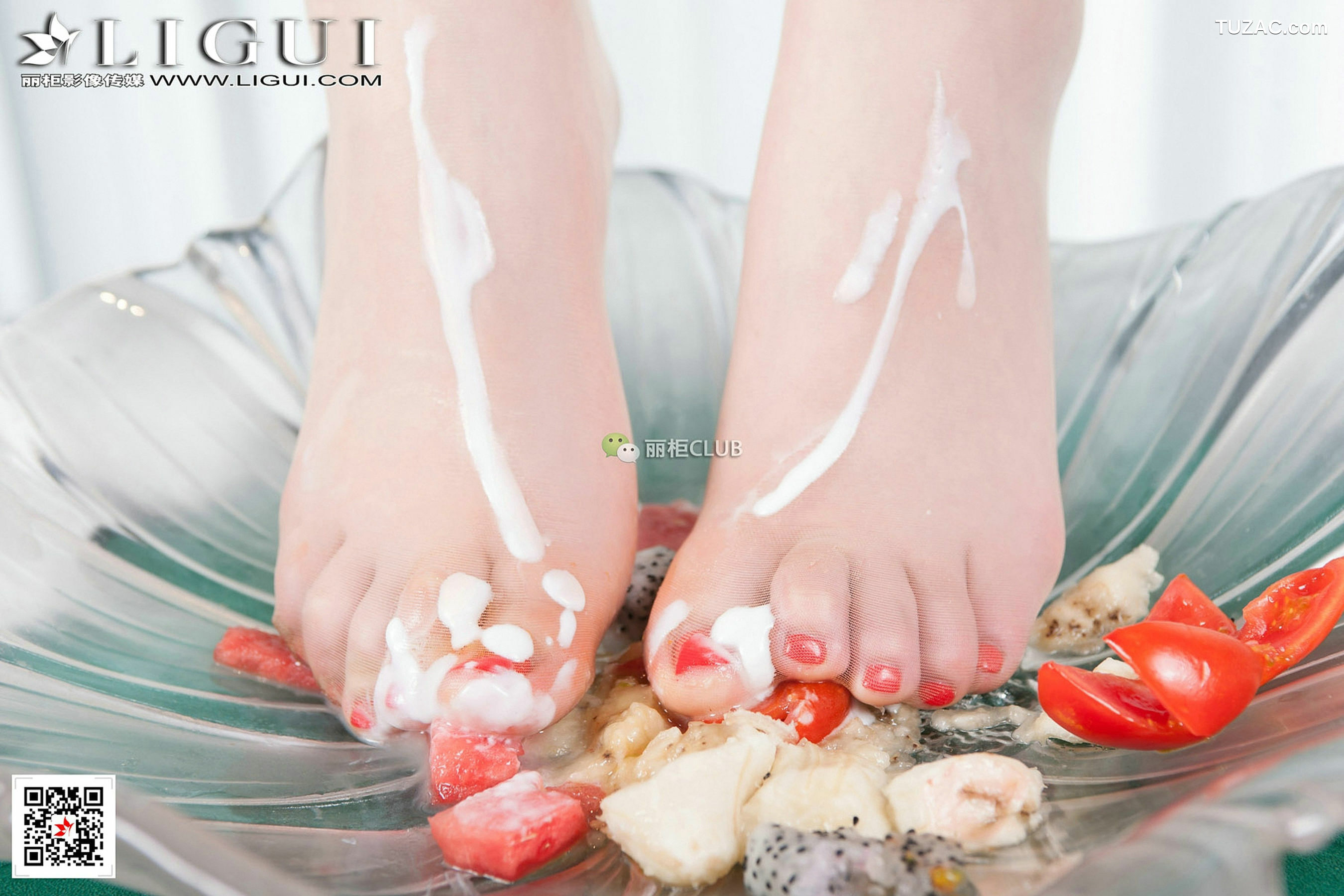 丽柜_Model 豆豆《蕾丝+肉丝袜+水果丝足》 写真集[88P]