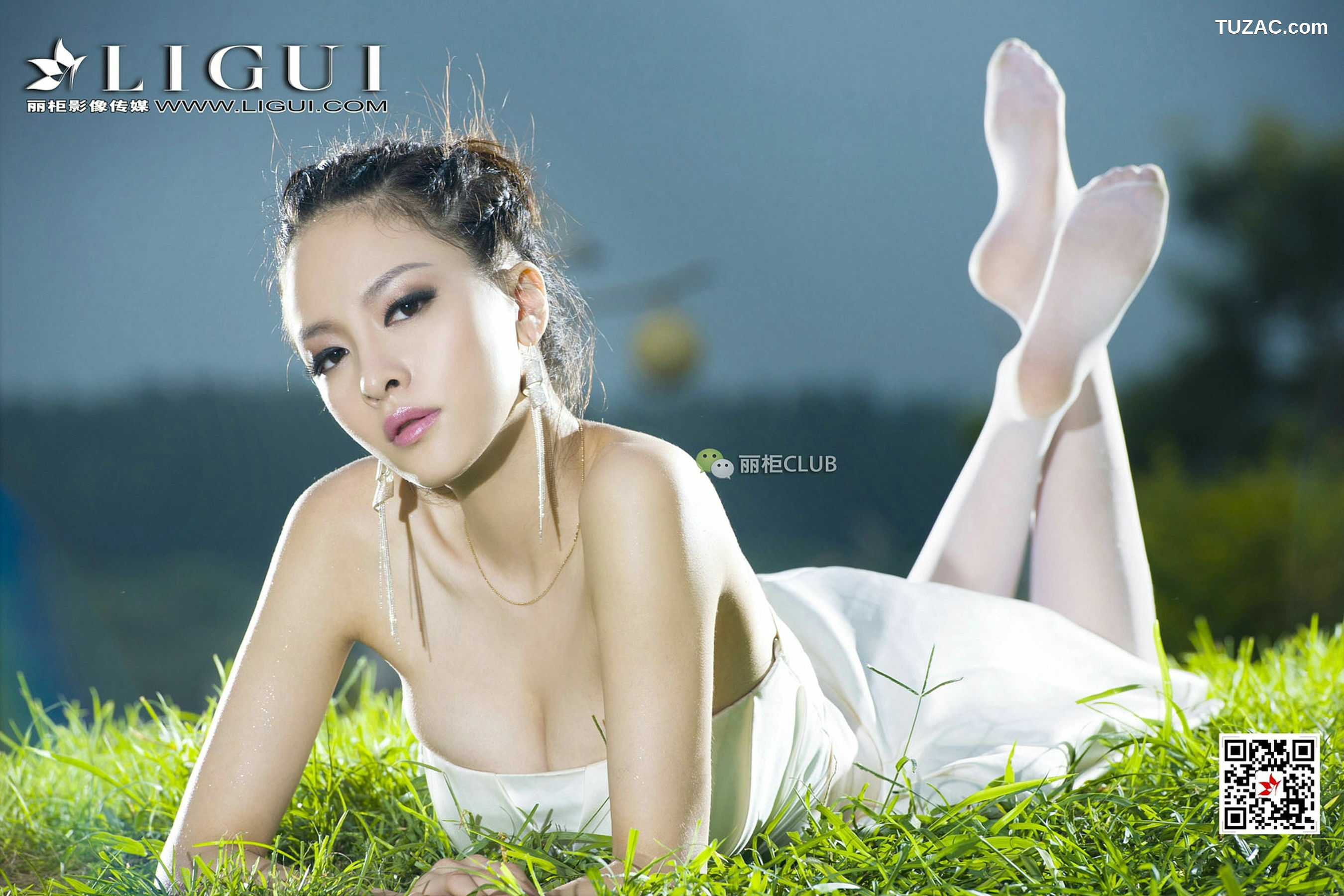丽柜_Model 雪儿《夜空白丝》 写真集[82P]
