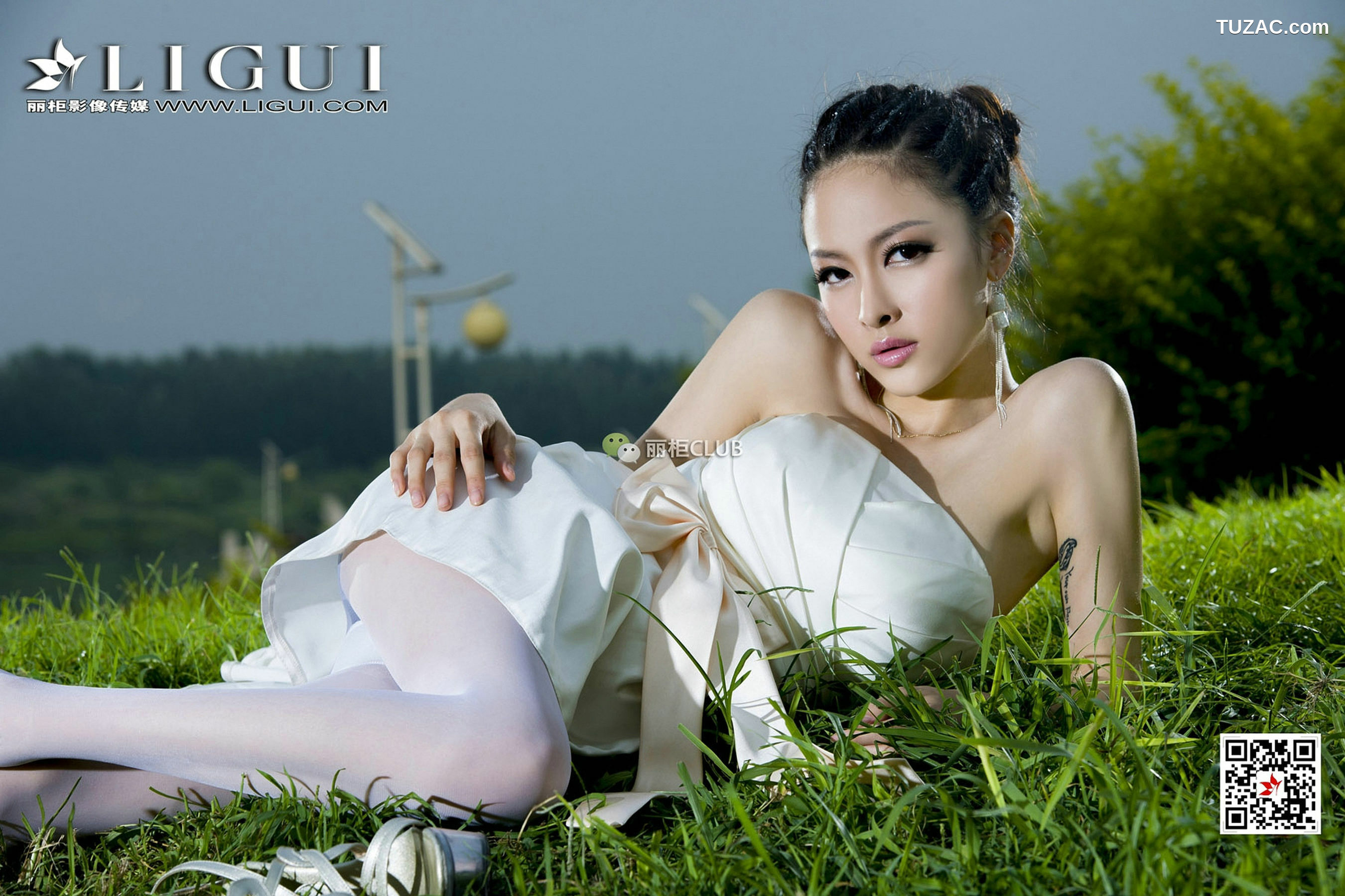 丽柜_Model 雪儿《夜空白丝》 写真集[82P]