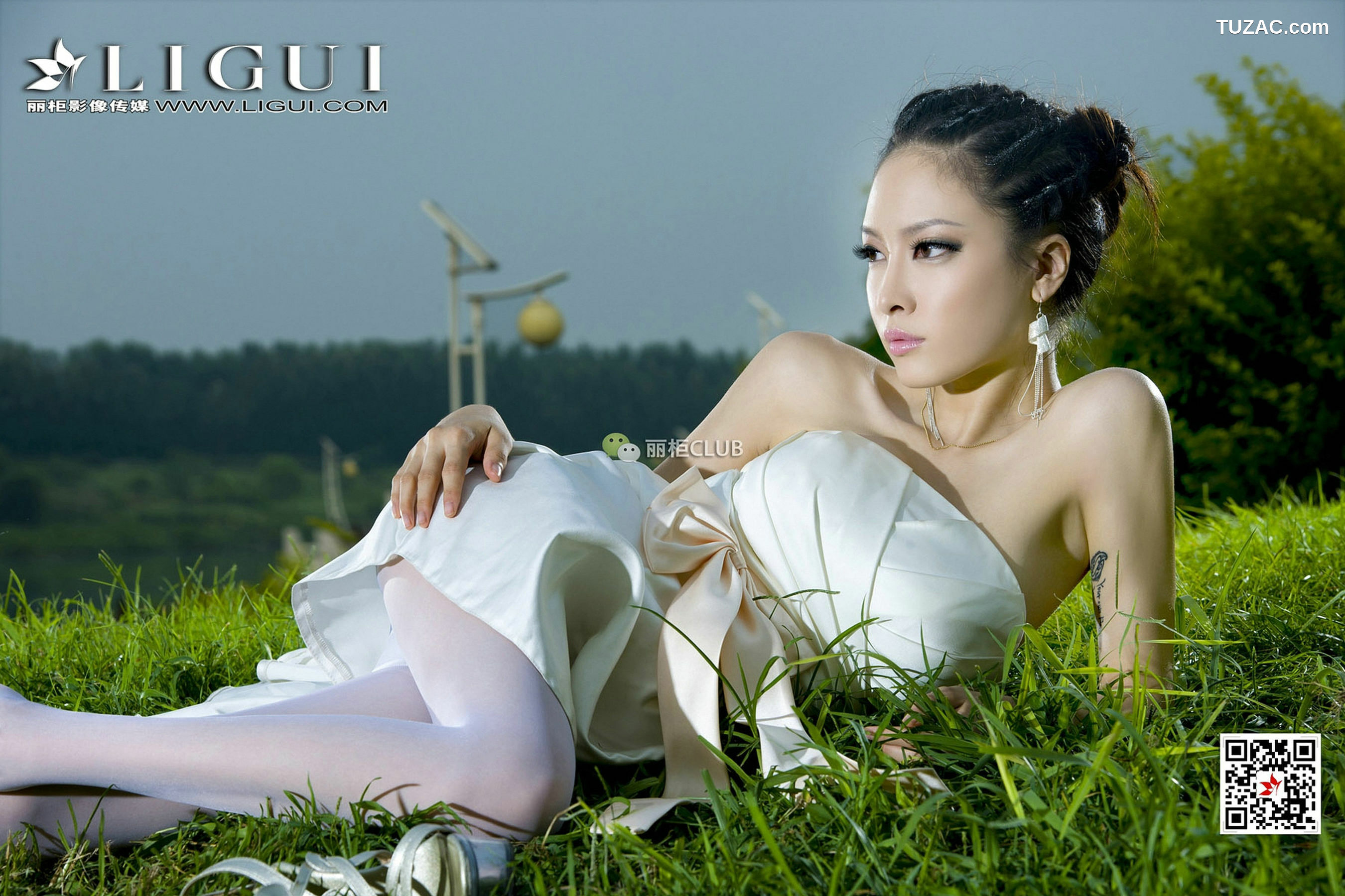 丽柜_Model 雪儿《夜空白丝》 写真集[82P]