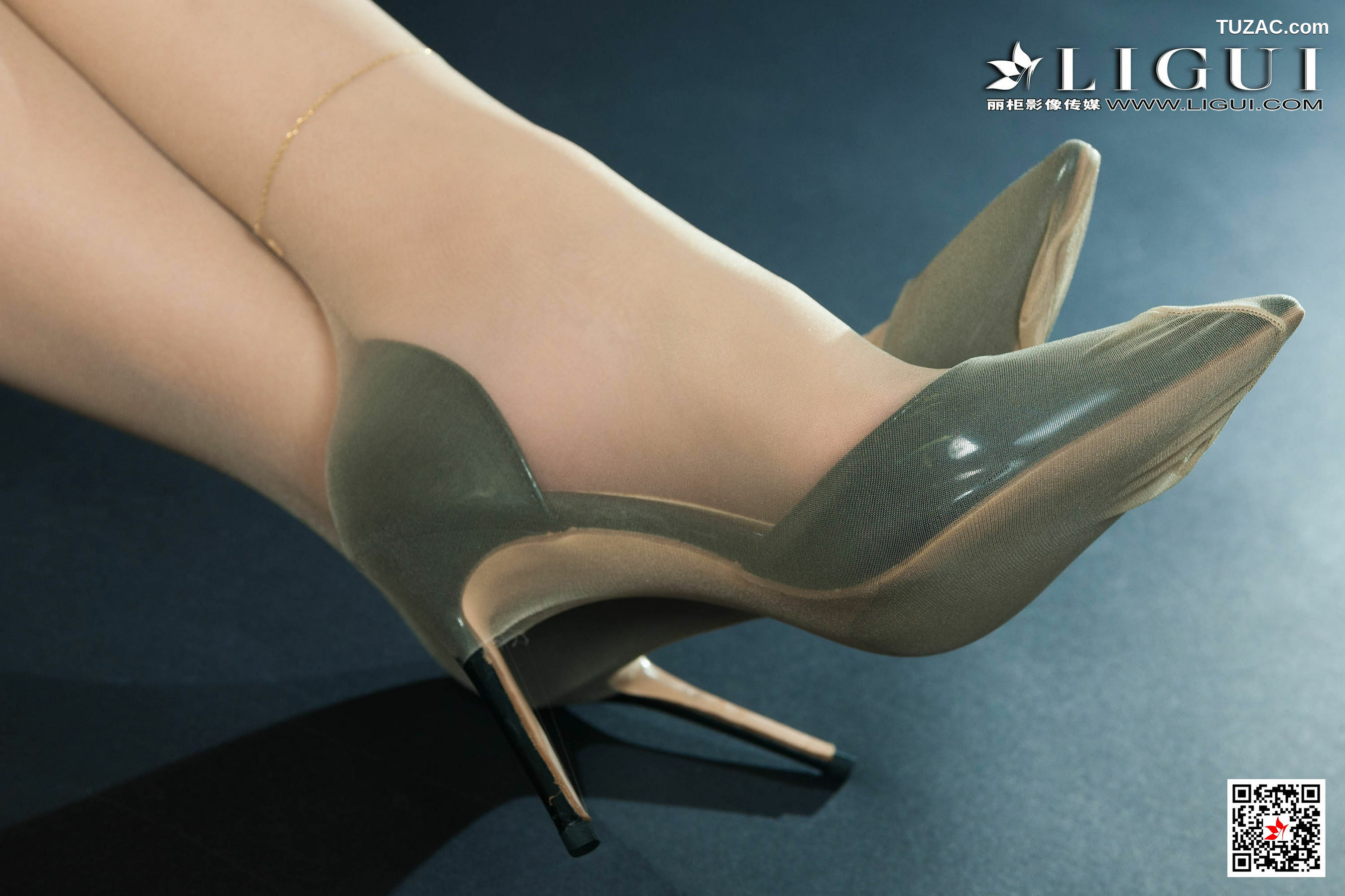 丽柜_Model 雪糕《女警丝足镣铐调教系列》 写真集[86P]