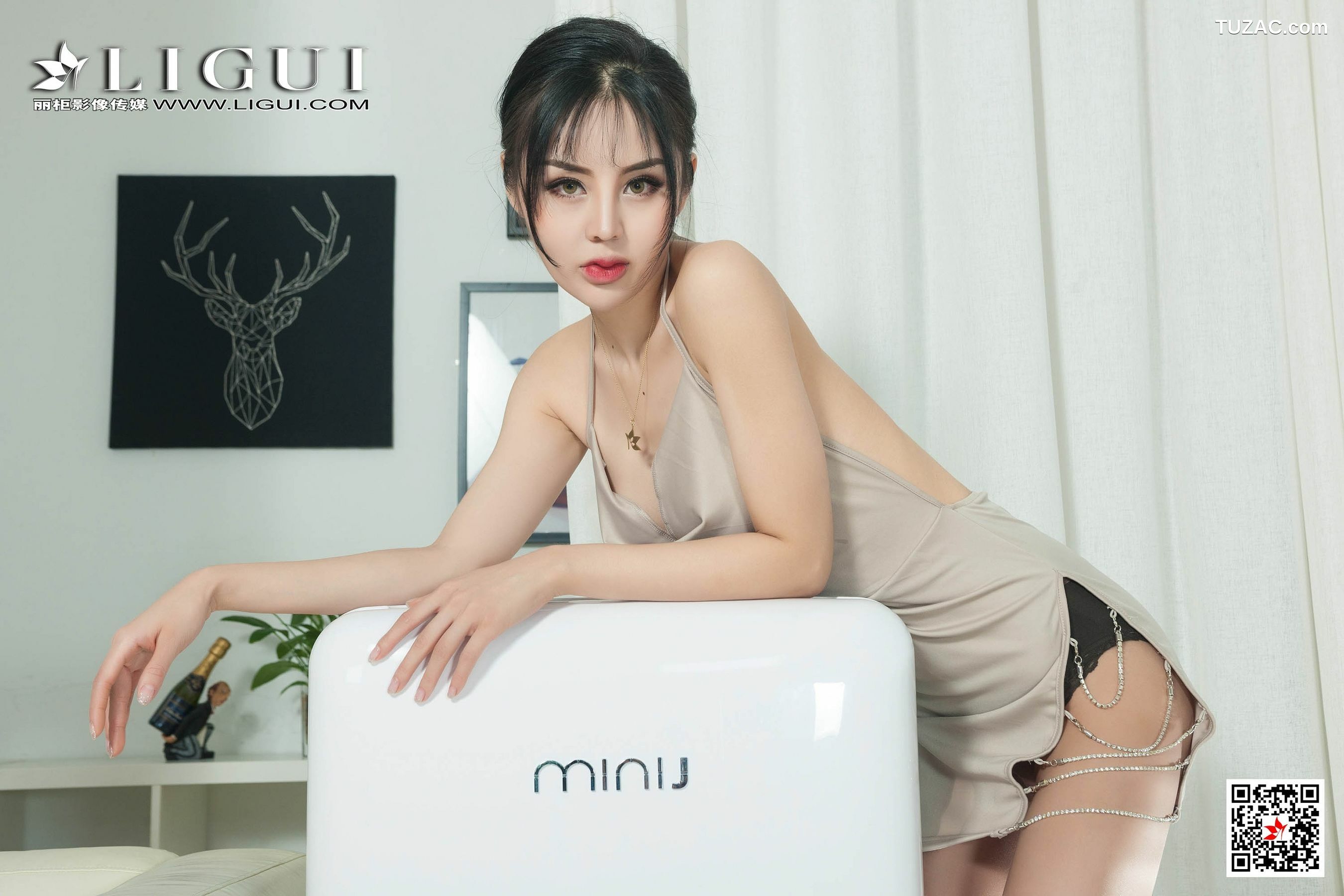丽柜_凉儿《黑丝贵美人》 写真集[83P]