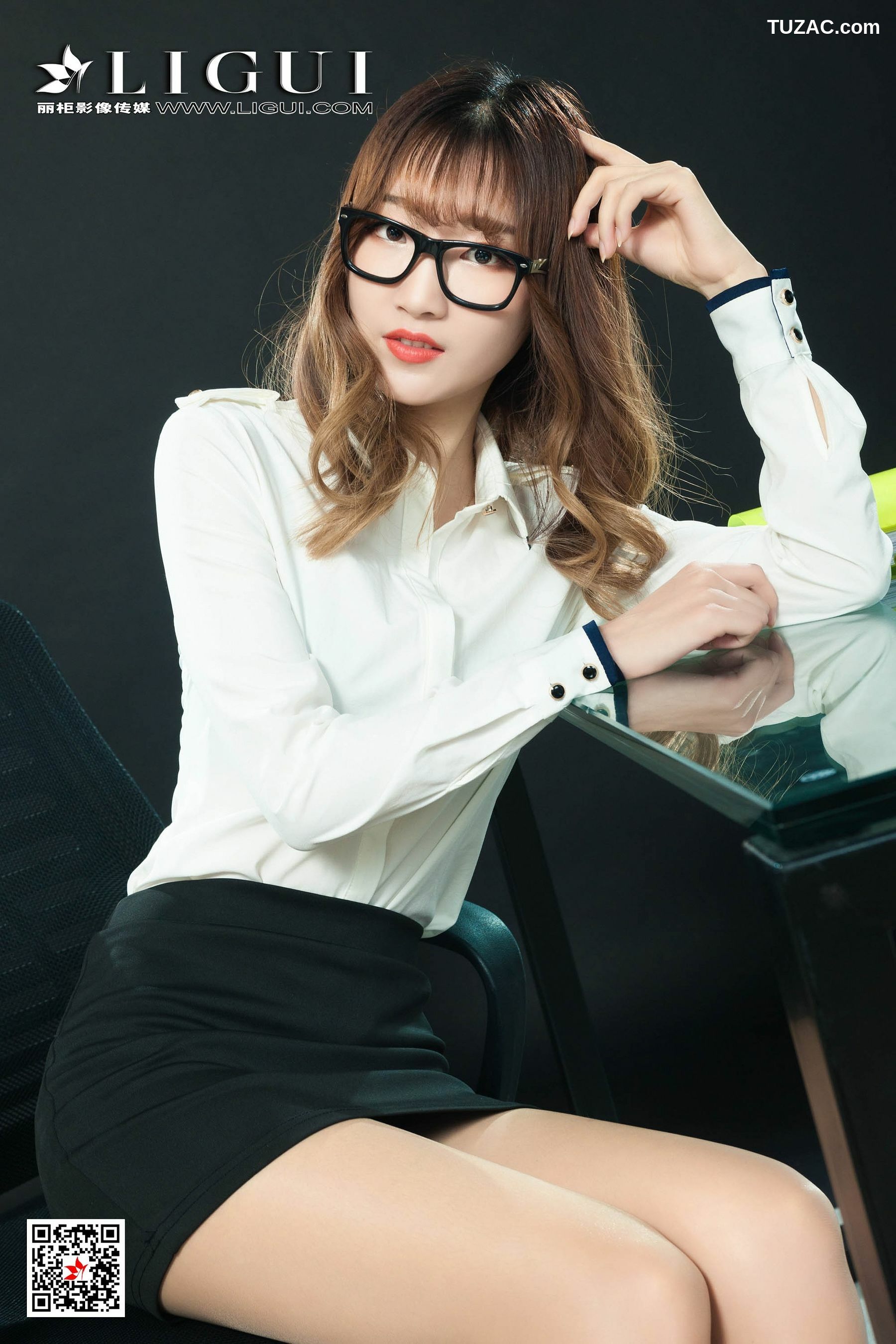 丽柜_小然然《美腿OL小姐姐》 丝足写真集[59P]